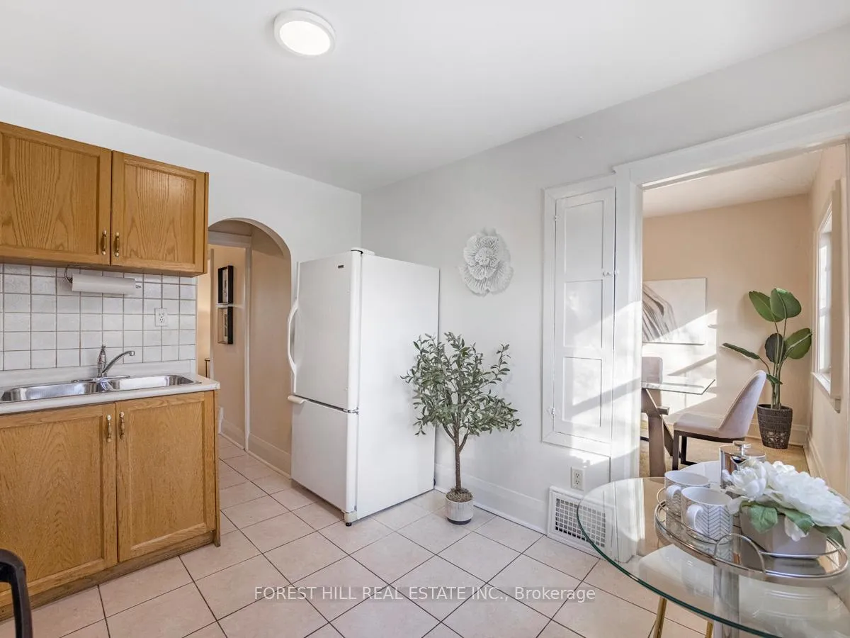 Photo 19 of 355 Belsize Drive, Toronto, Mount Pleasant East — HOMEH