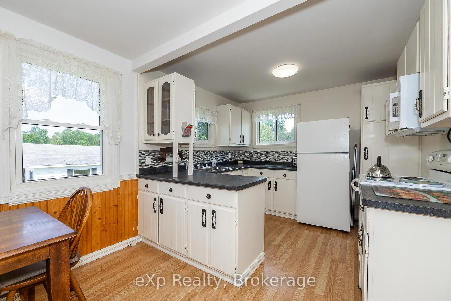 Photo 11 of 317517 6 & 10 Highway, Meaford — HOMEH