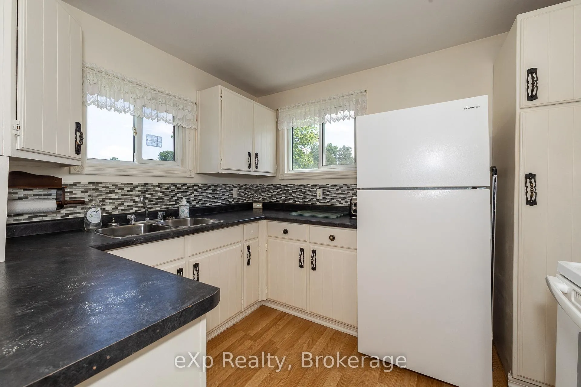 Photo 13 of 317517 6 & 10 Highway, Meaford — HOMEH