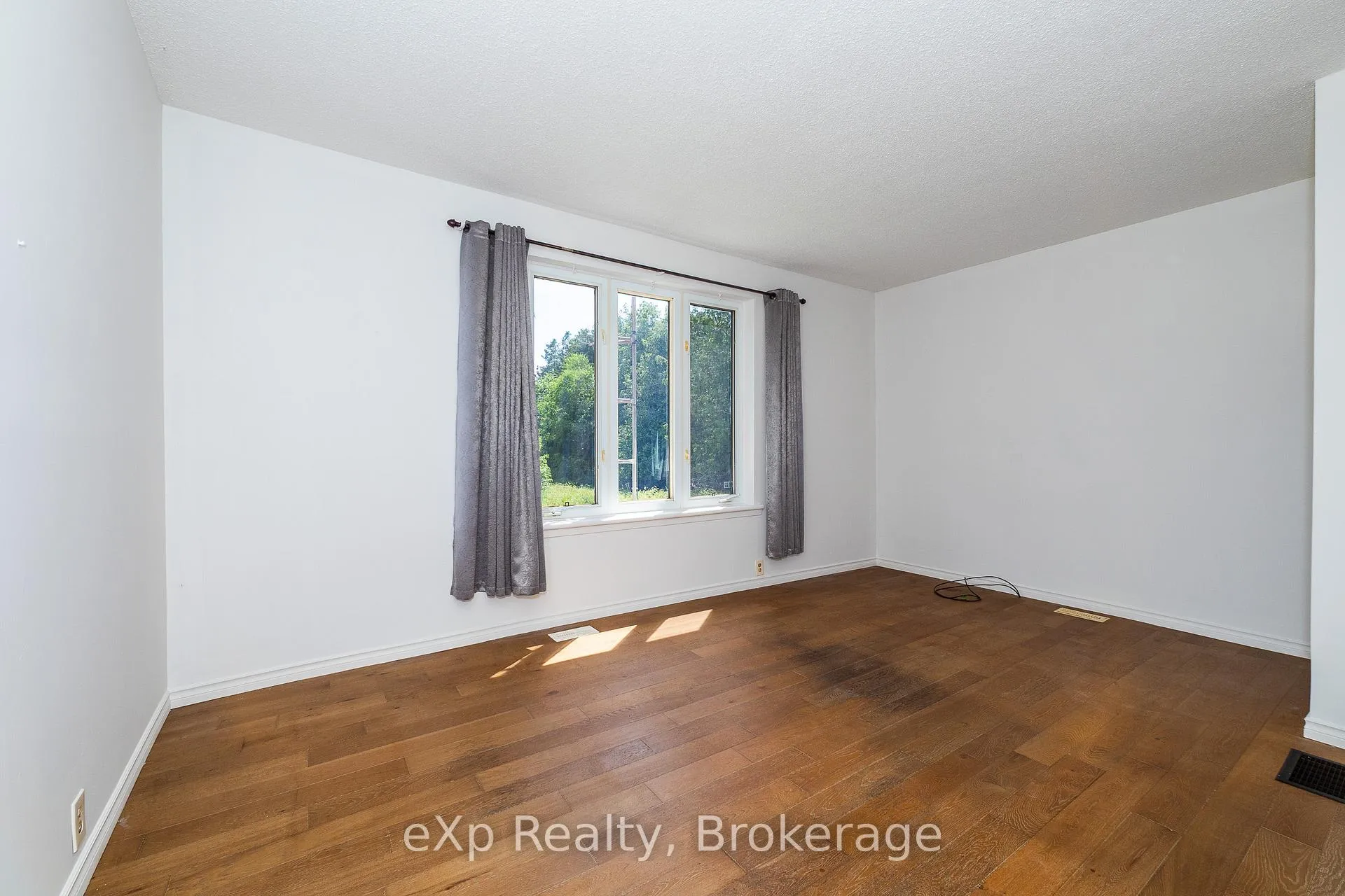 Photo 17 of 317517 6 & 10 Highway, Meaford — HOMEH