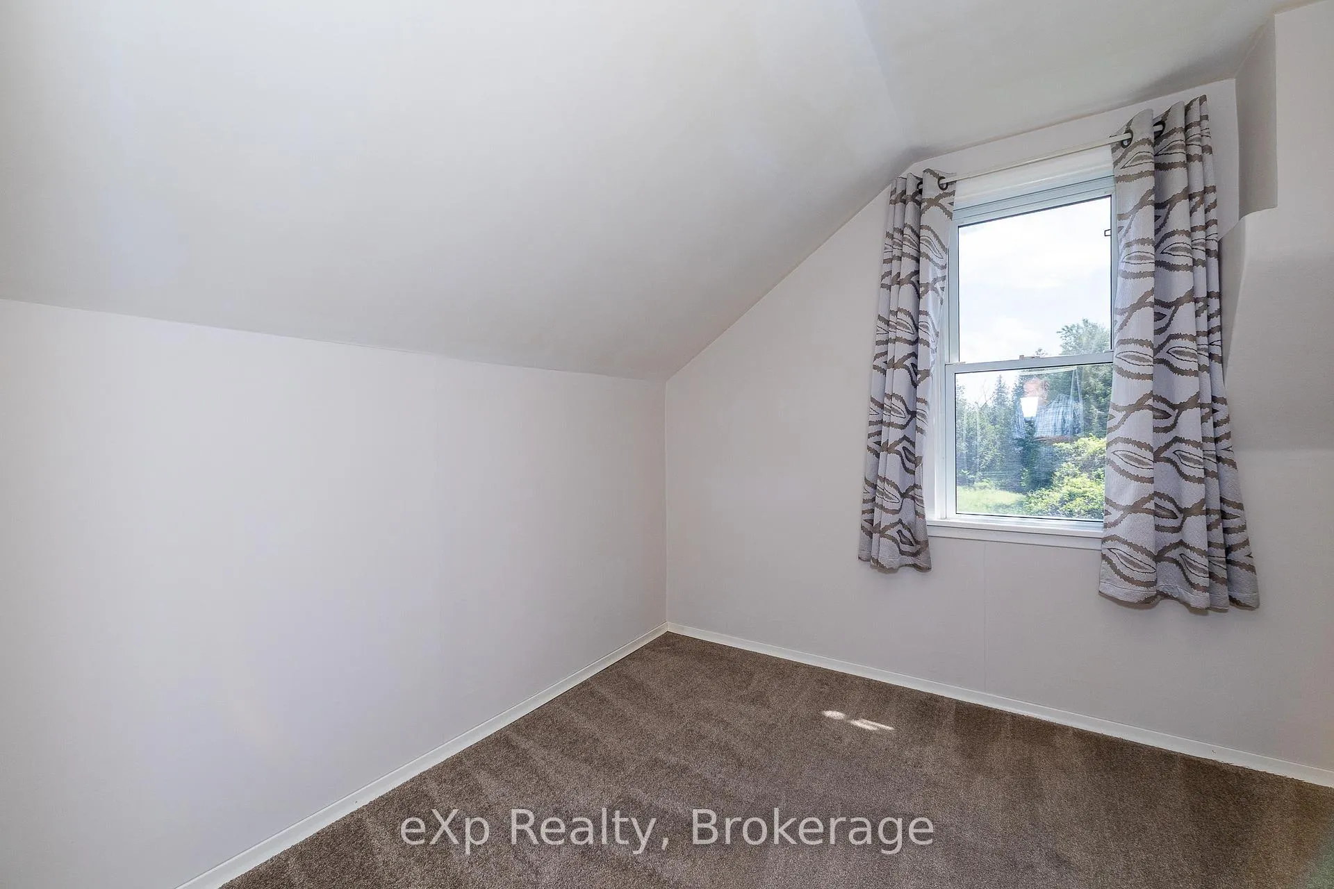 Photo 23 of 317517 6 & 10 Highway, Meaford — HOMEH