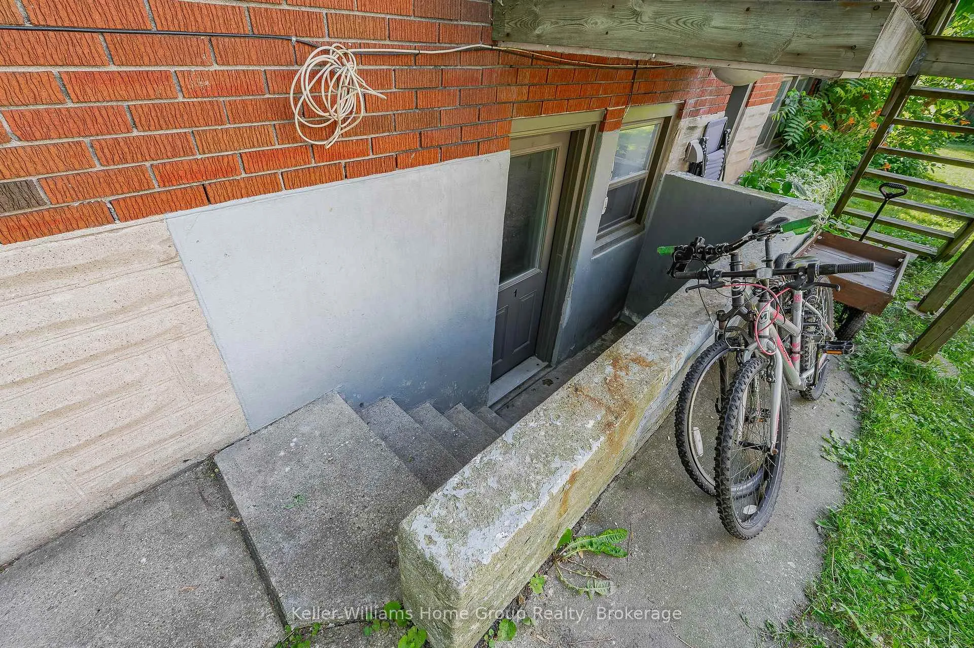 Photo 9 of 228 Connaught Street, Kitchener — HOMEH