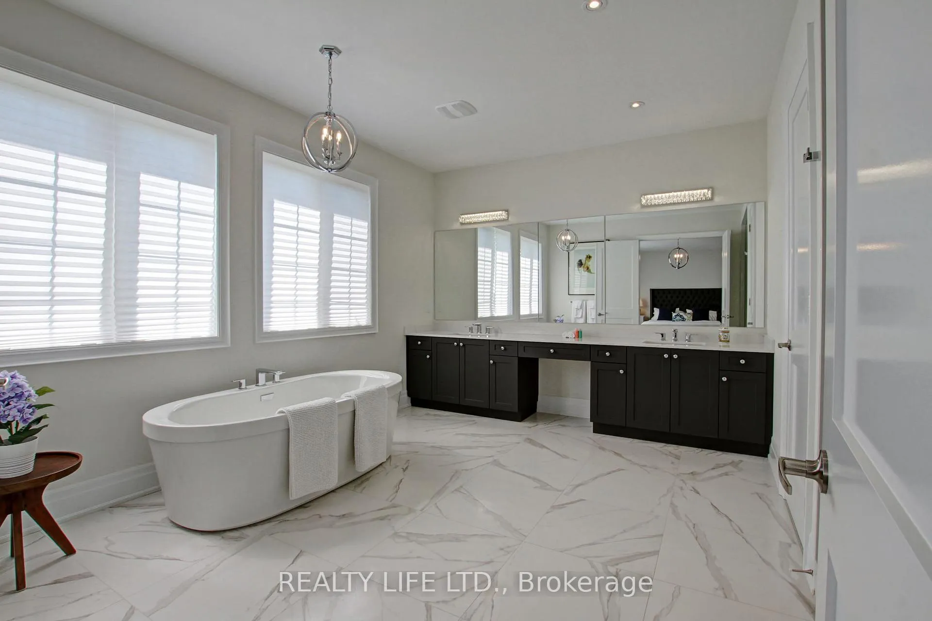 Photo 21 of 3140 Daniel Way, Oakville, Glenorchy — HOMEH