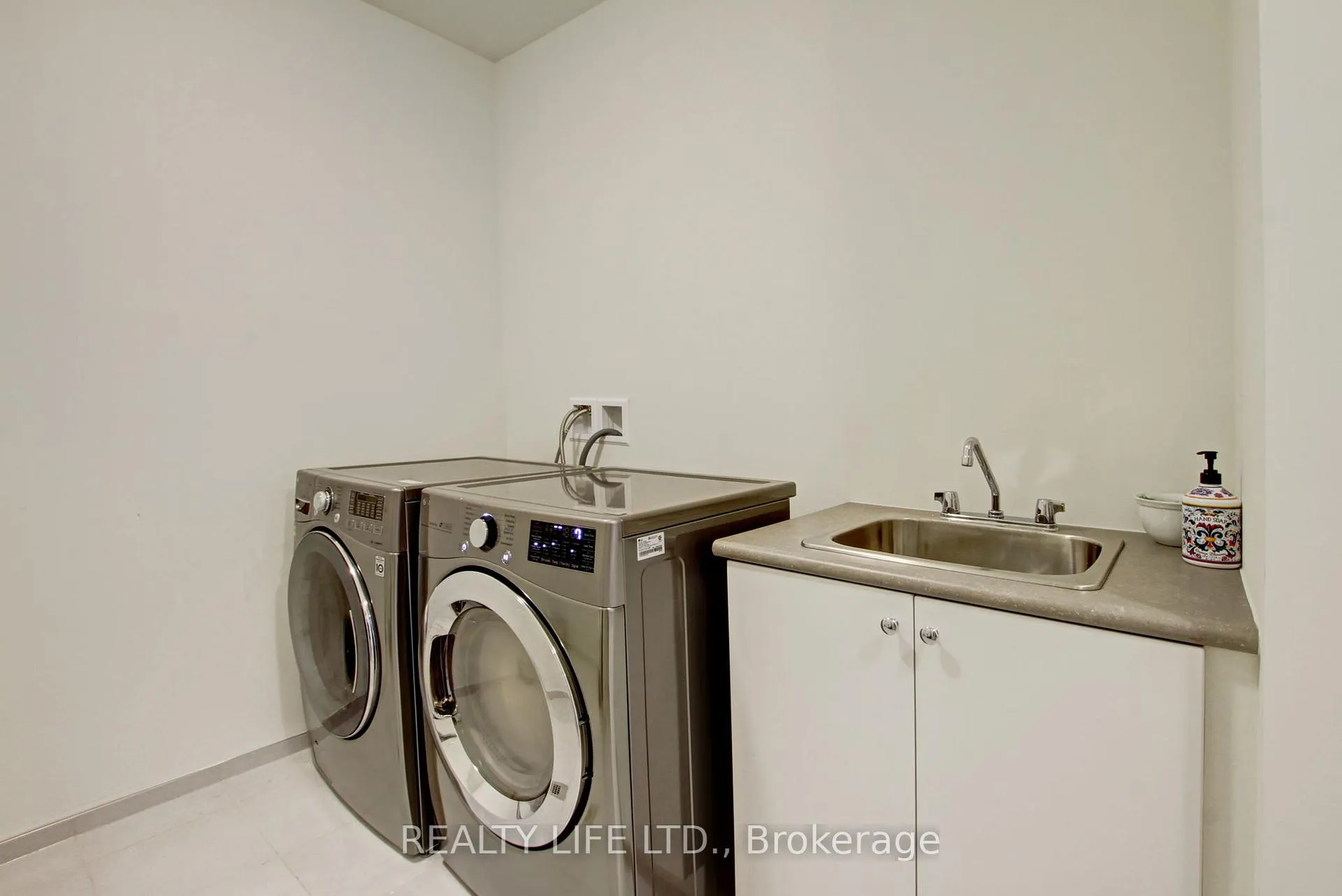 Photo 33 of 3140 Daniel Way, Oakville, Glenorchy — HOMEH