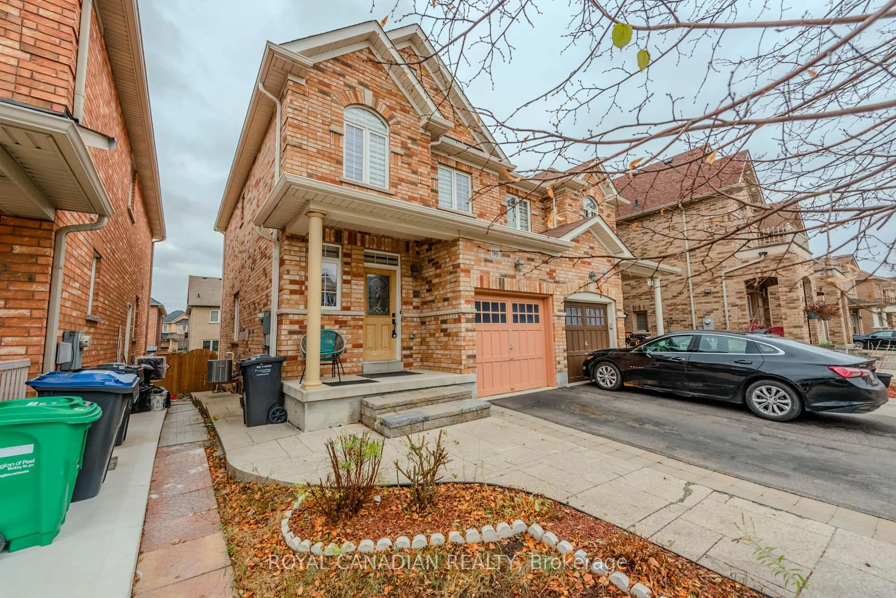 Photo 5 of 96 Clearfield Drive, Brampton, Bram East — HOMEH