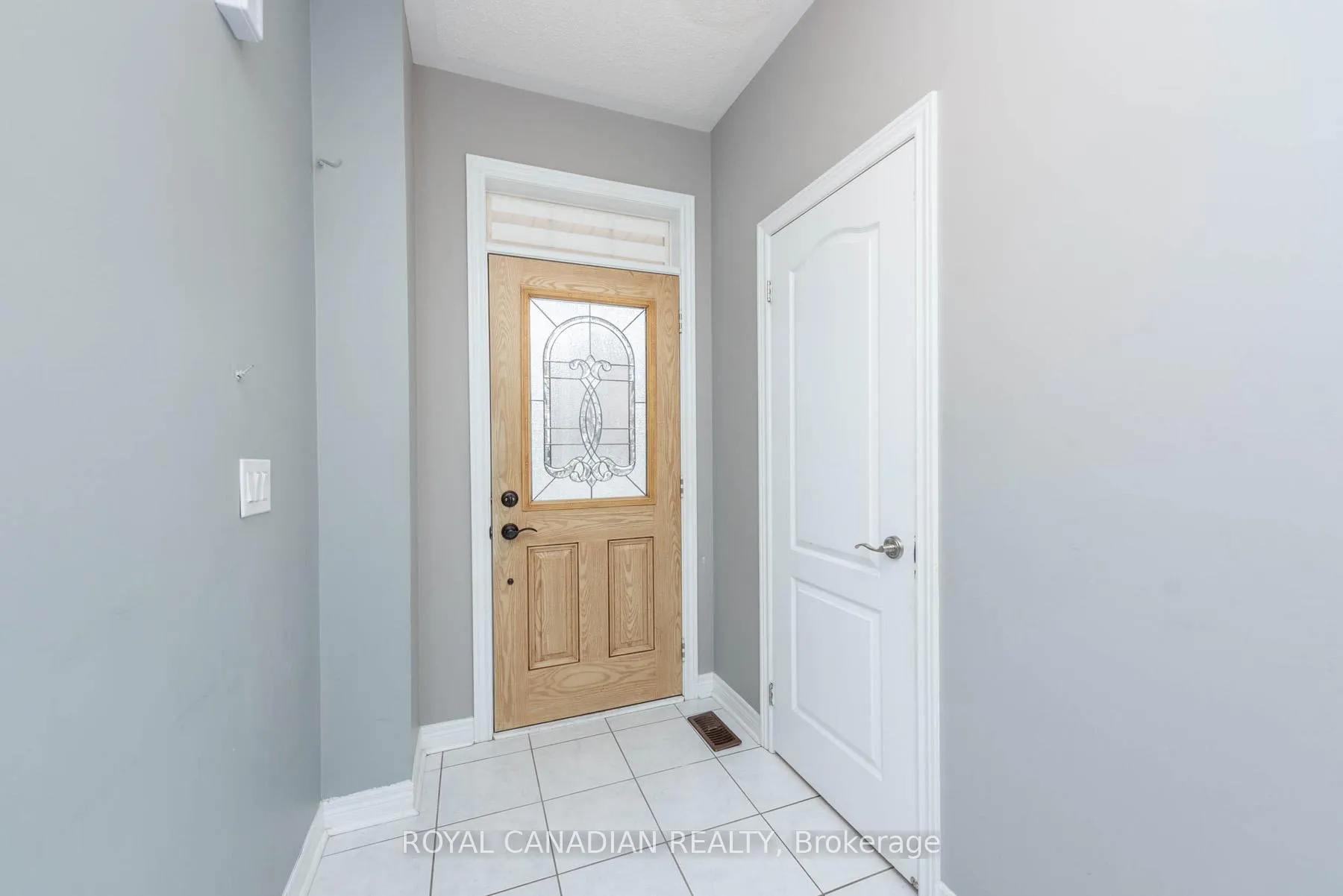 Photo 7 of 96 Clearfield Drive, Brampton, Bram East — HOMEH