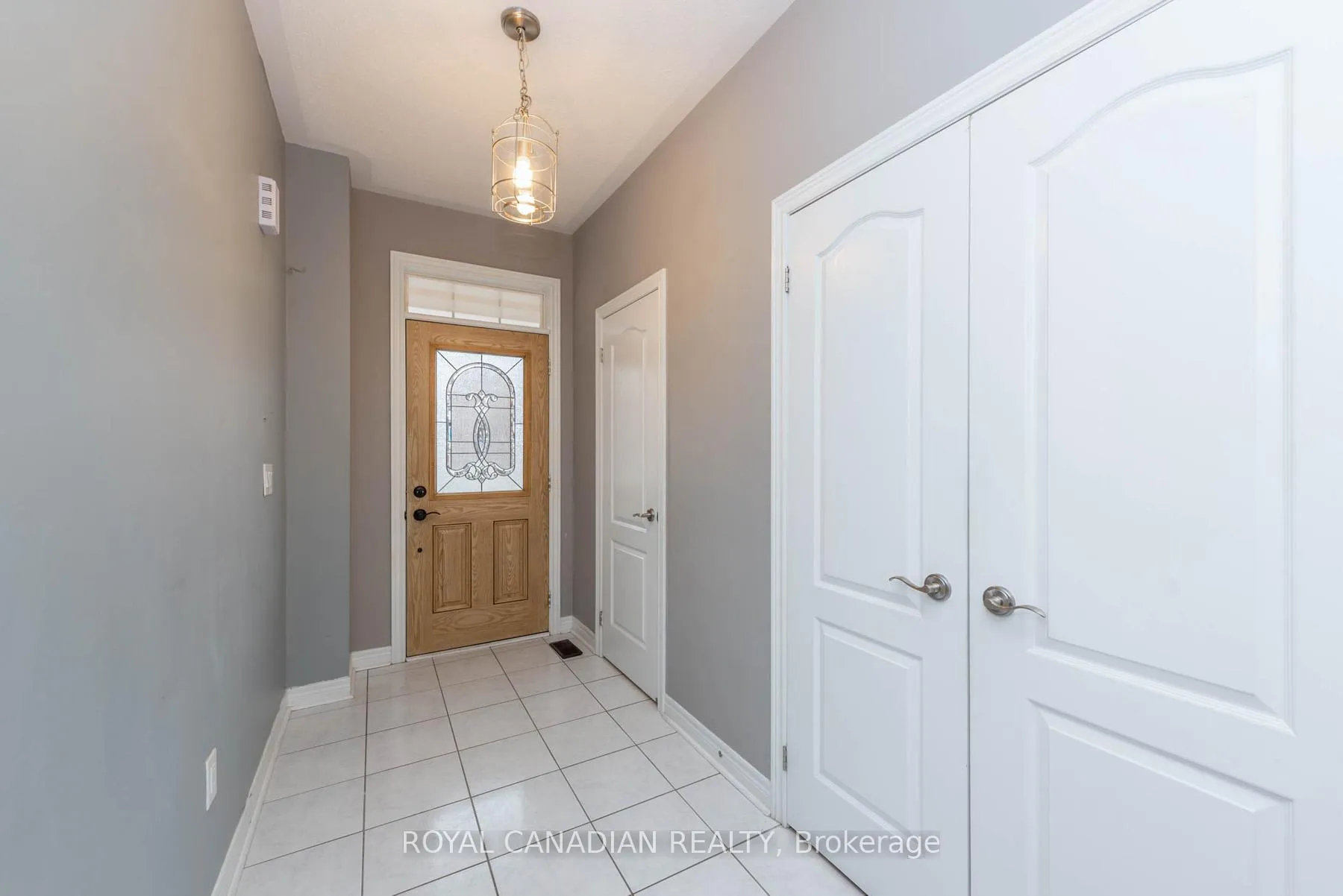 Photo 8 of 96 Clearfield Drive, Brampton, Bram East — HOMEH