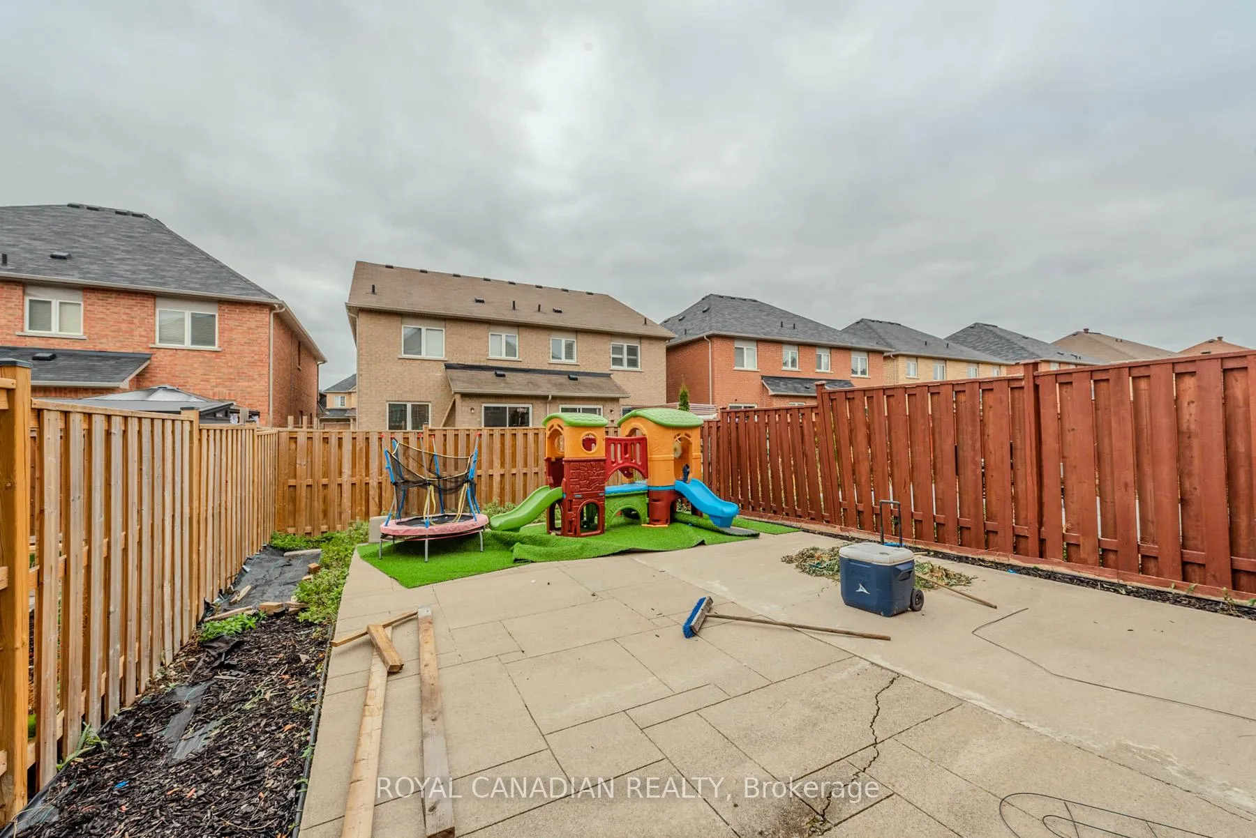 Photo 43 of 96 Clearfield Drive, Brampton, Bram East — HOMEH