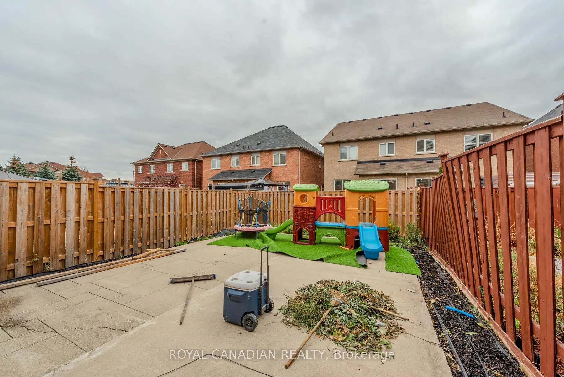 Photo 44 of 96 Clearfield Drive, Brampton, Bram East — HOMEH