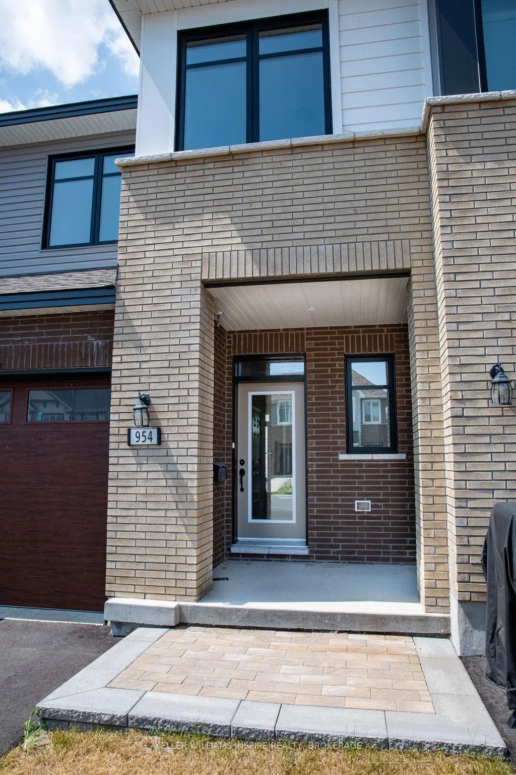 Photo 3 of 954 Stonewalk Drive, Kingston, Kingston East (Incl Barret Crt) — HOMEH
