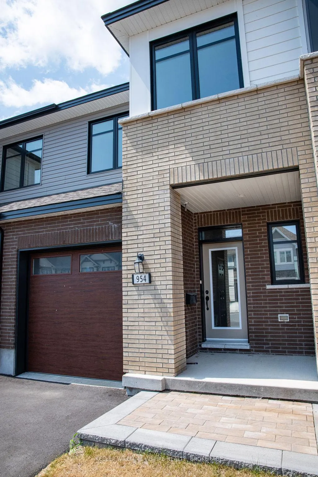 Photo 4 of 954 Stonewalk Drive, Kingston, Kingston East (Incl Barret Crt) — HOMEH