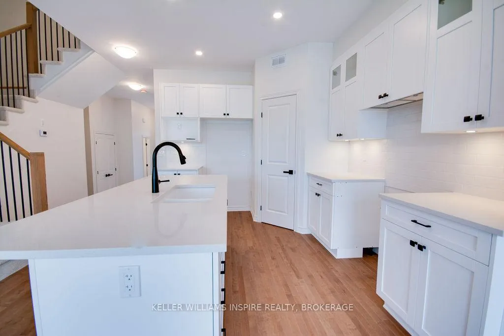 Photo 11 of 954 Stonewalk Drive, Kingston, Kingston East (Incl Barret Crt) — HOMEH