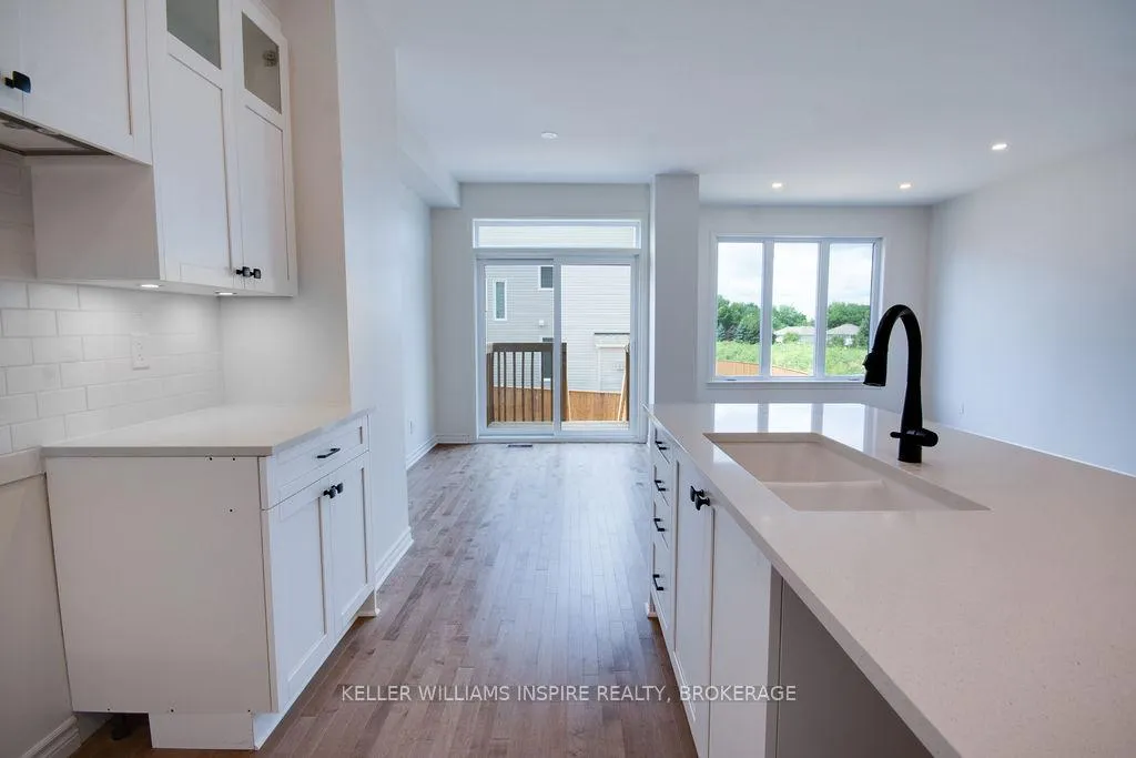Photo 12 of 954 Stonewalk Drive, Kingston, Kingston East (Incl Barret Crt) — HOMEH