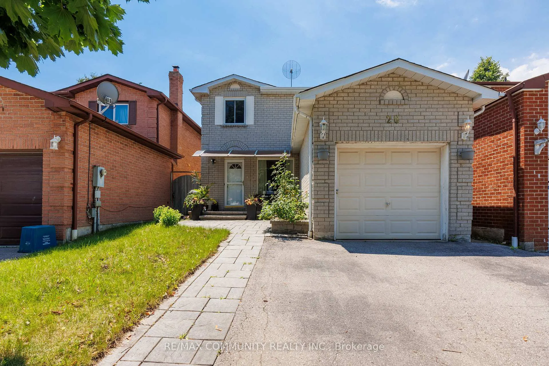 Photo 1 of 28 Trawley Crescent, Ajax, Central East — HOMEH