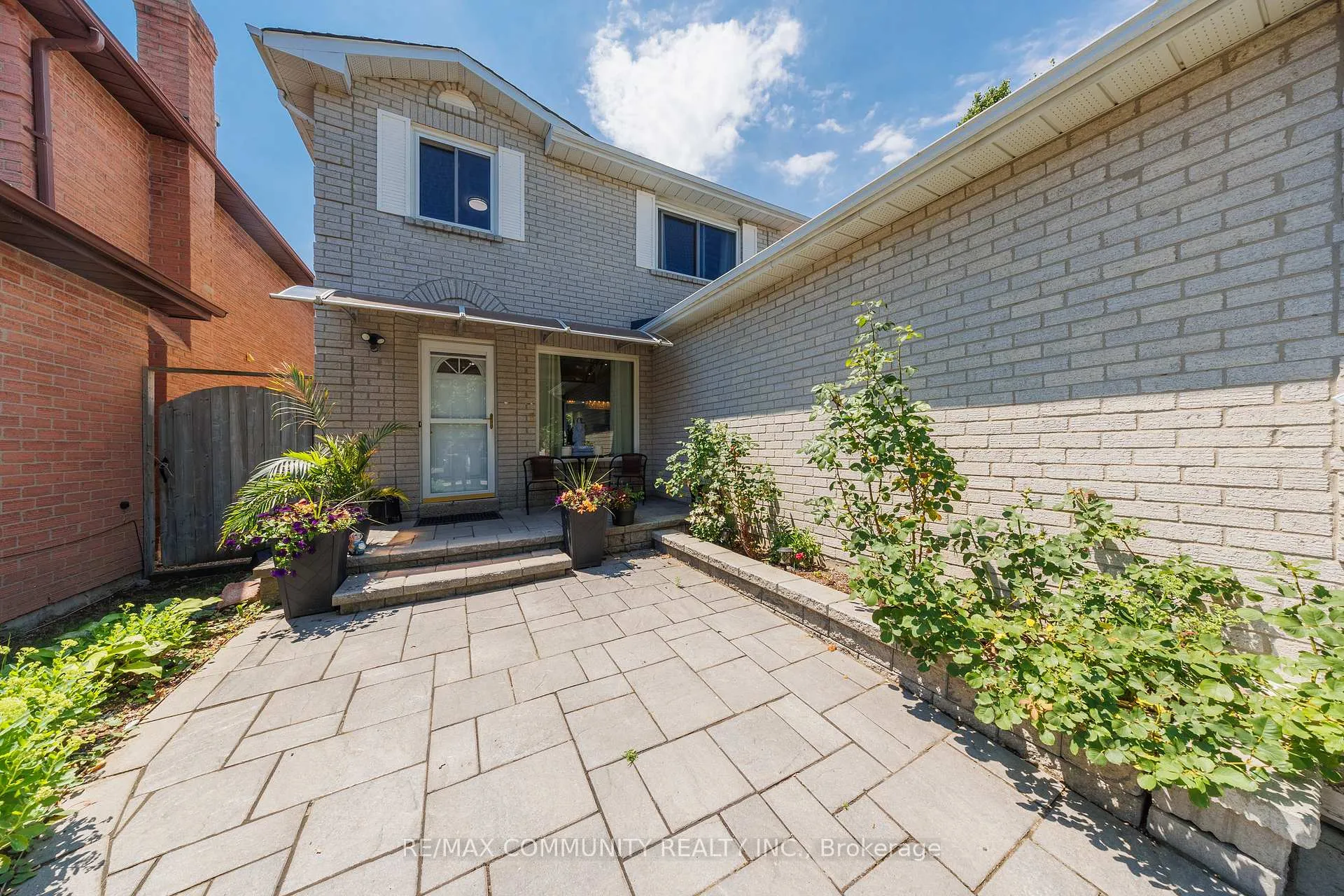 Photo 5 of 28 Trawley Crescent, Ajax, Central East — HOMEH