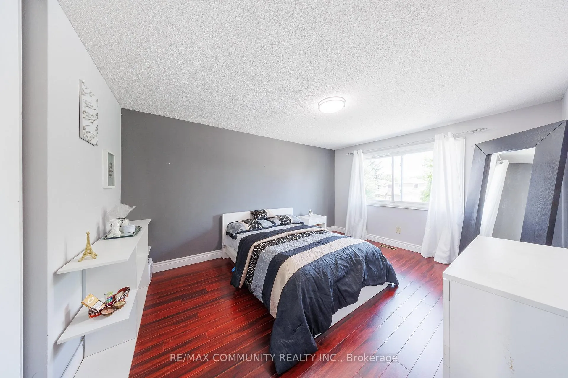 Photo 31 of 28 Trawley Crescent, Ajax, Central East — HOMEH