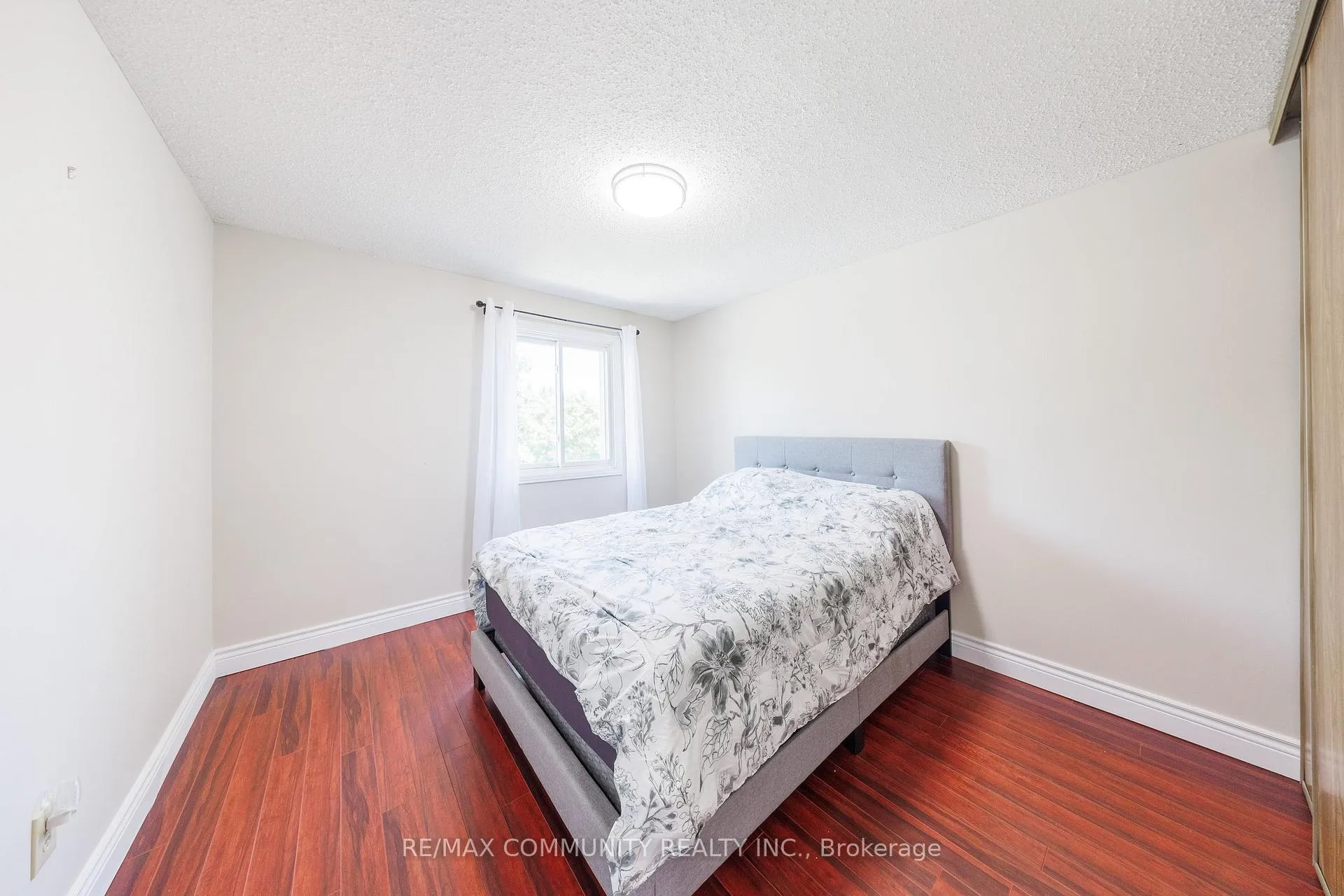 Photo 32 of 28 Trawley Crescent, Ajax, Central East — HOMEH