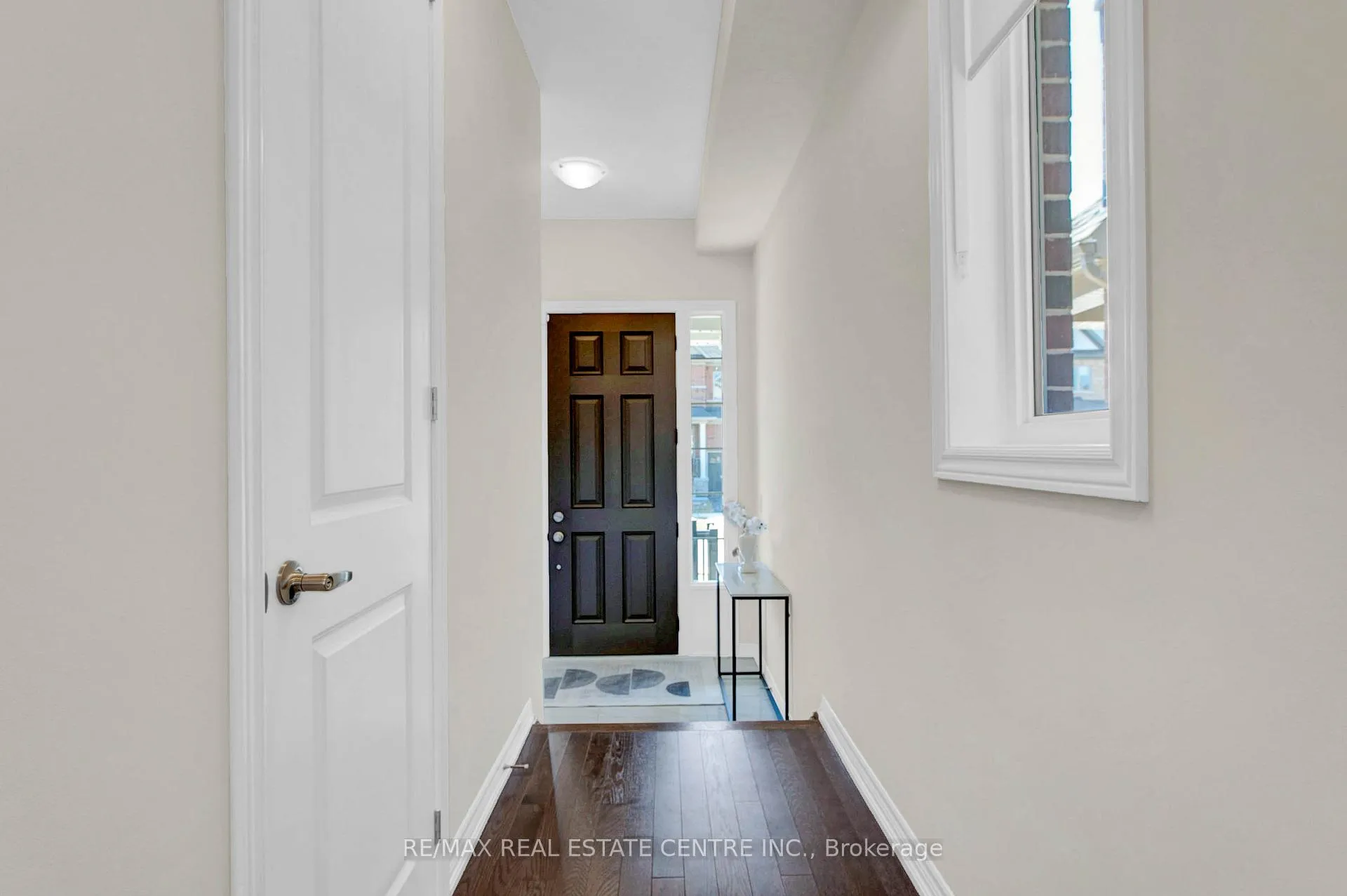 Photo 6 of 63 Georgina Street, Kitchener — HOMEH