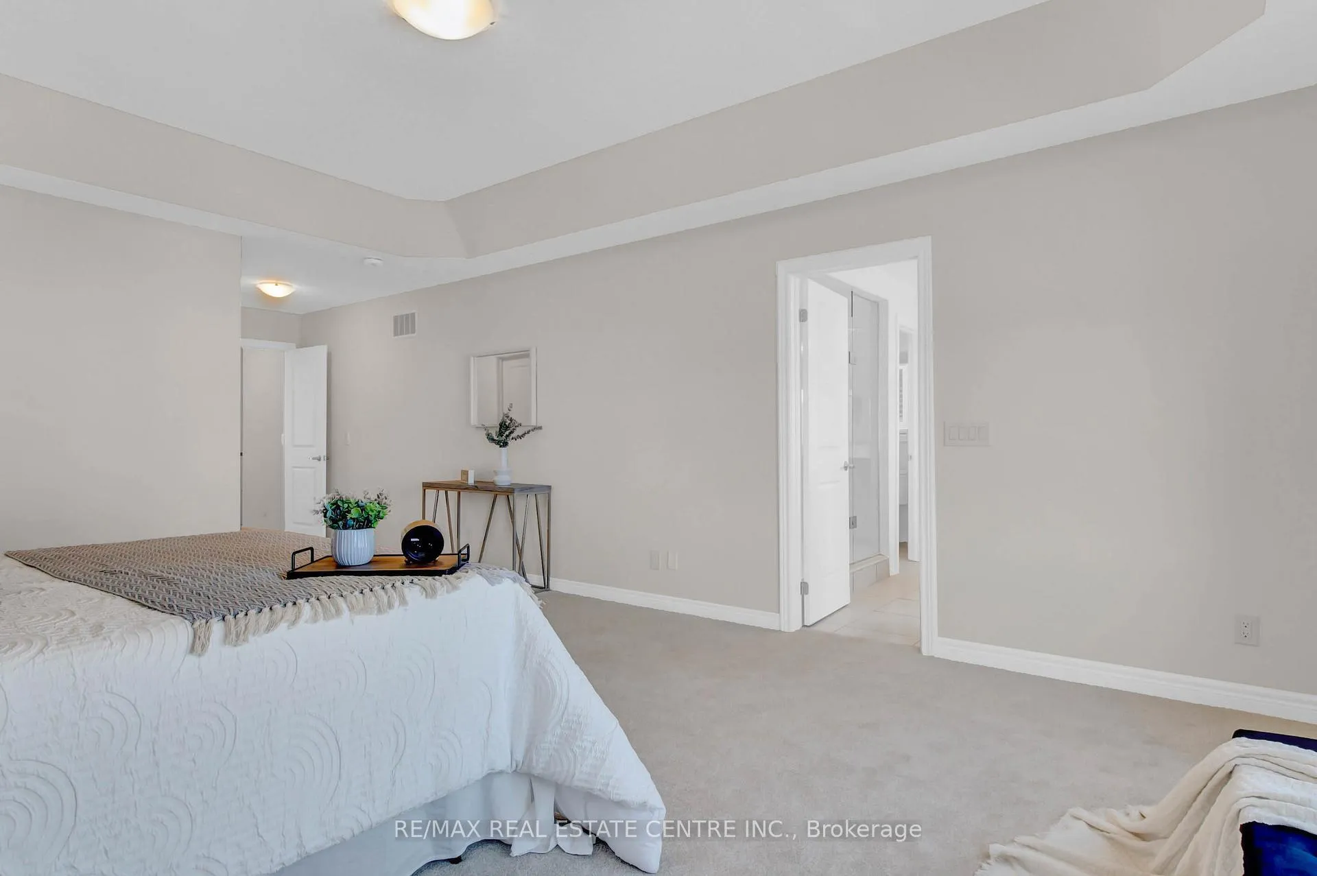 Photo 26 of 63 Georgina Street, Kitchener — HOMEH