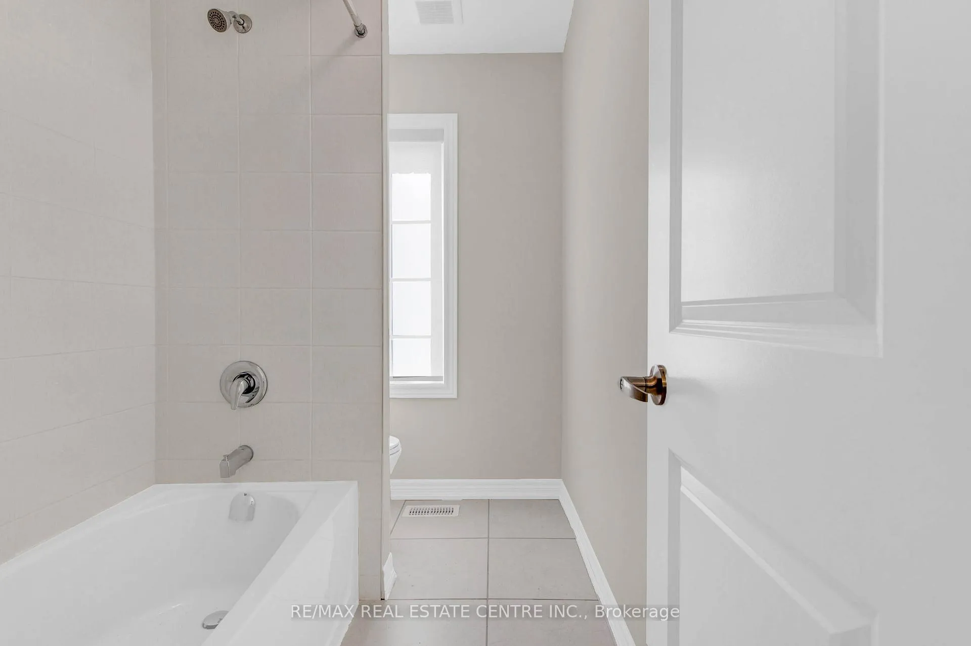 Photo 31 of 63 Georgina Street, Kitchener — HOMEH