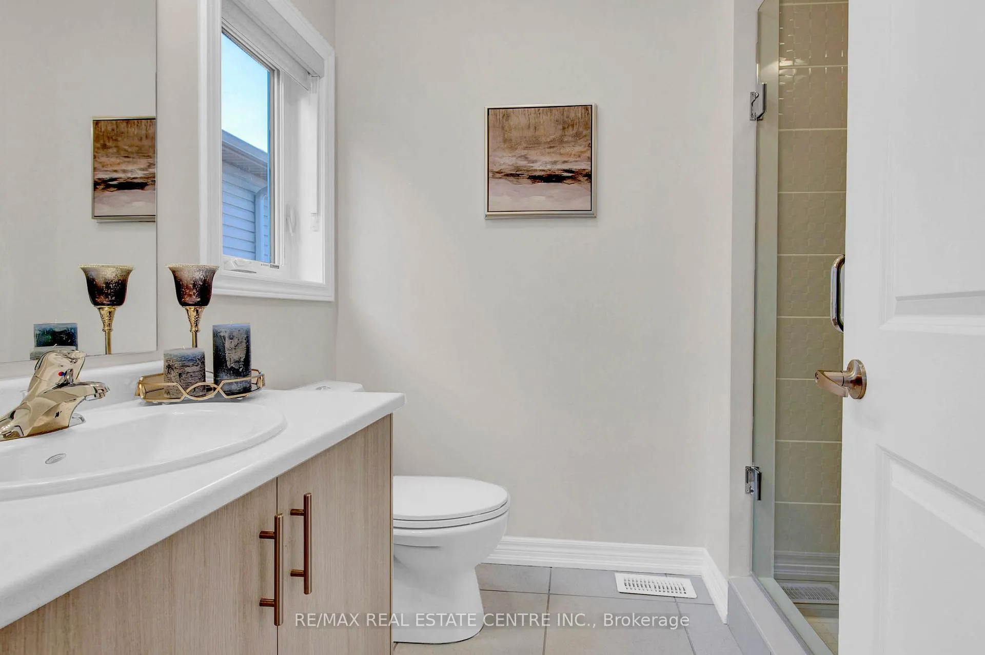Photo 35 of 63 Georgina Street, Kitchener — HOMEH