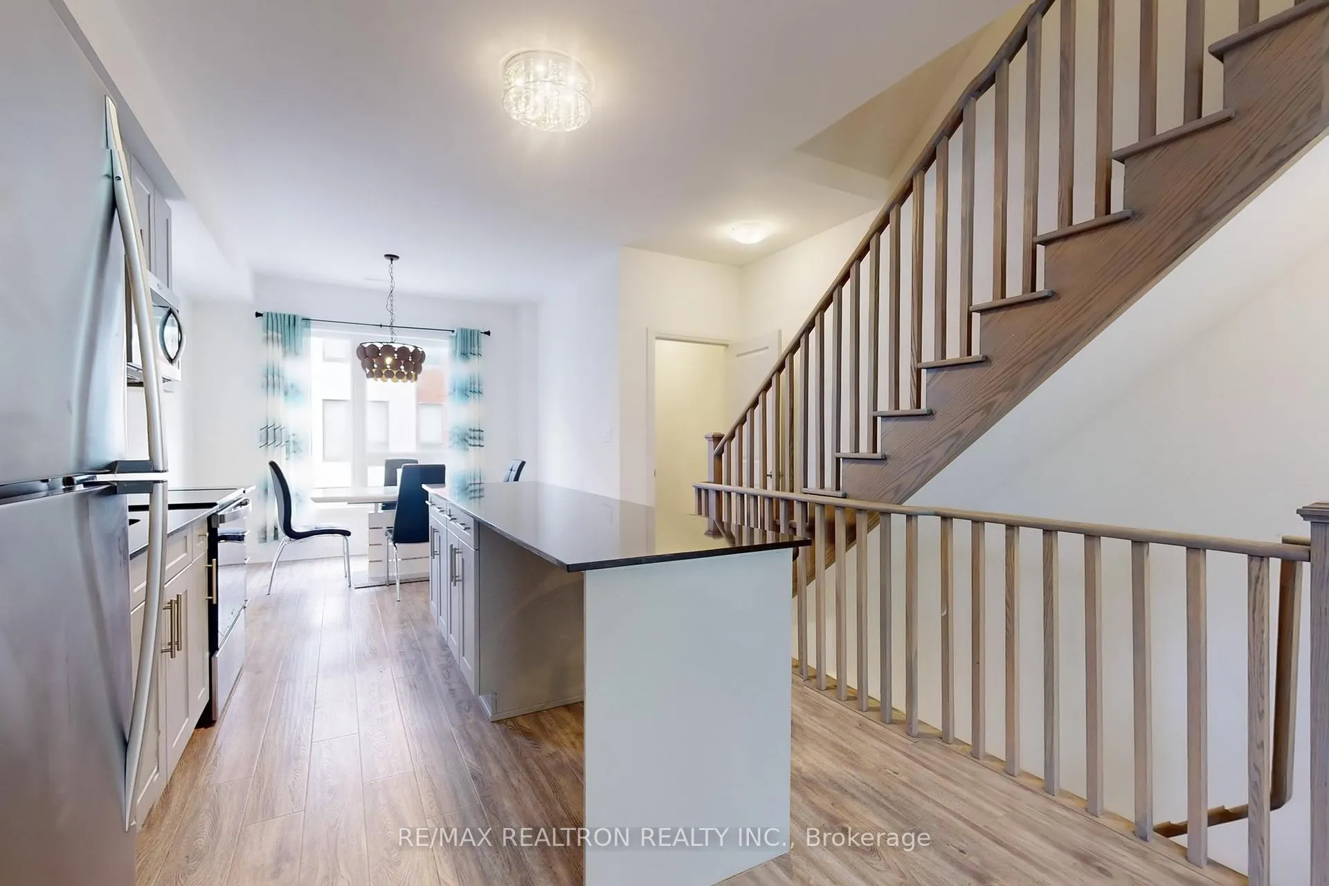 Photo 6 of 1650 Pleasure Valley Path, Oshawa, Samac — HOMEH