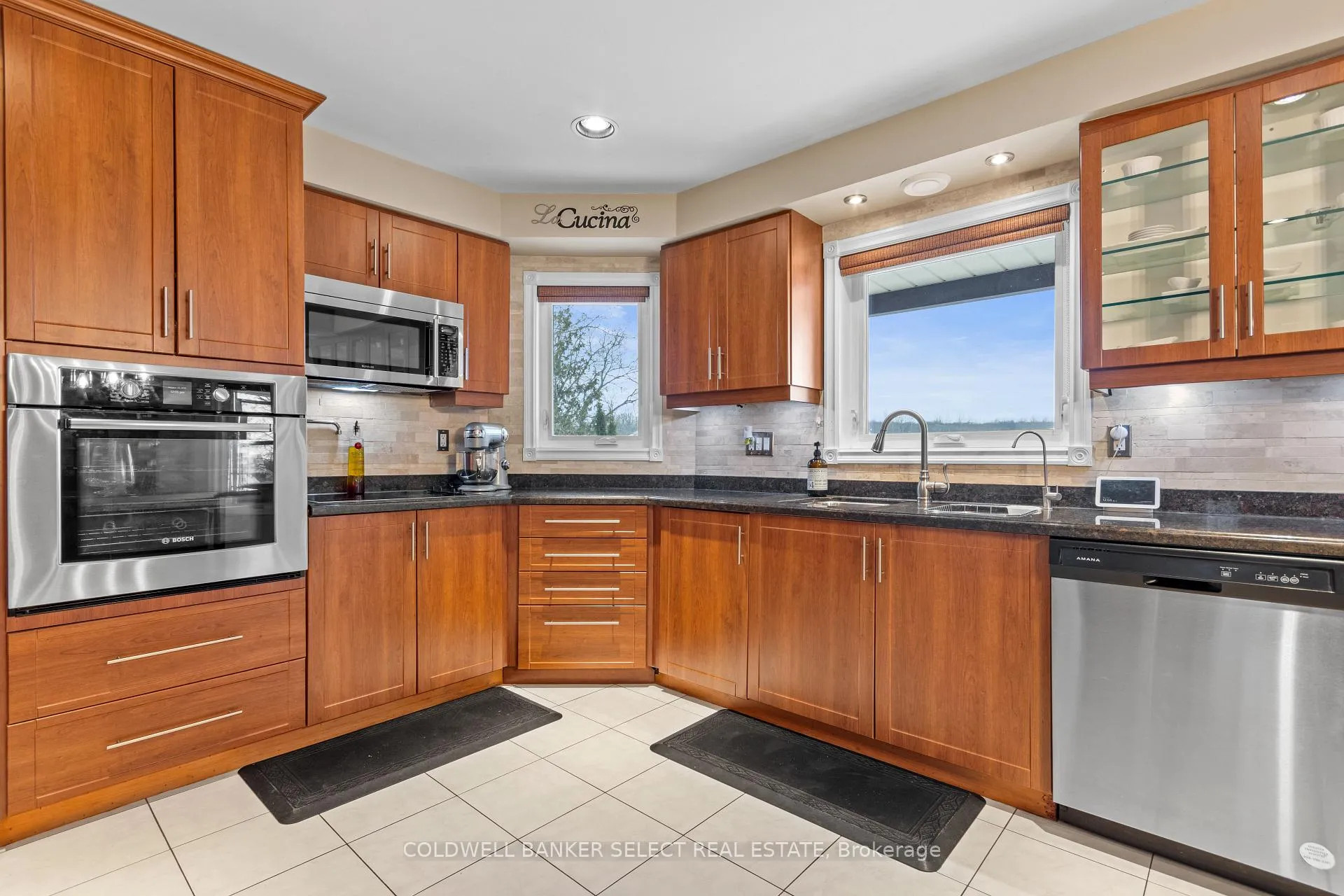 Photo 14 of 14880 Jane Street, King, Rural King — HOMEH