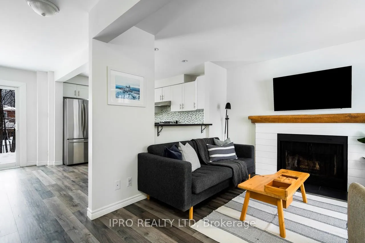Photo 5 of 19 Reid Crescent, Collingwood — HOMEH