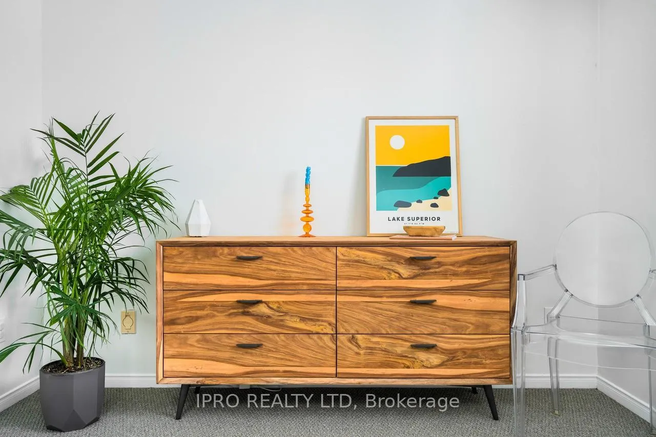 Photo 20 of 19 Reid Crescent, Collingwood — HOMEH