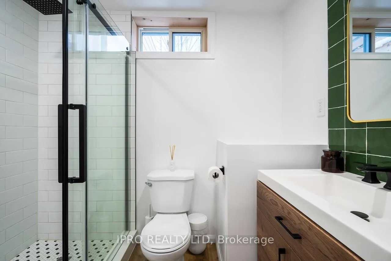 Photo 27 of 19 Reid Crescent, Collingwood — HOMEH
