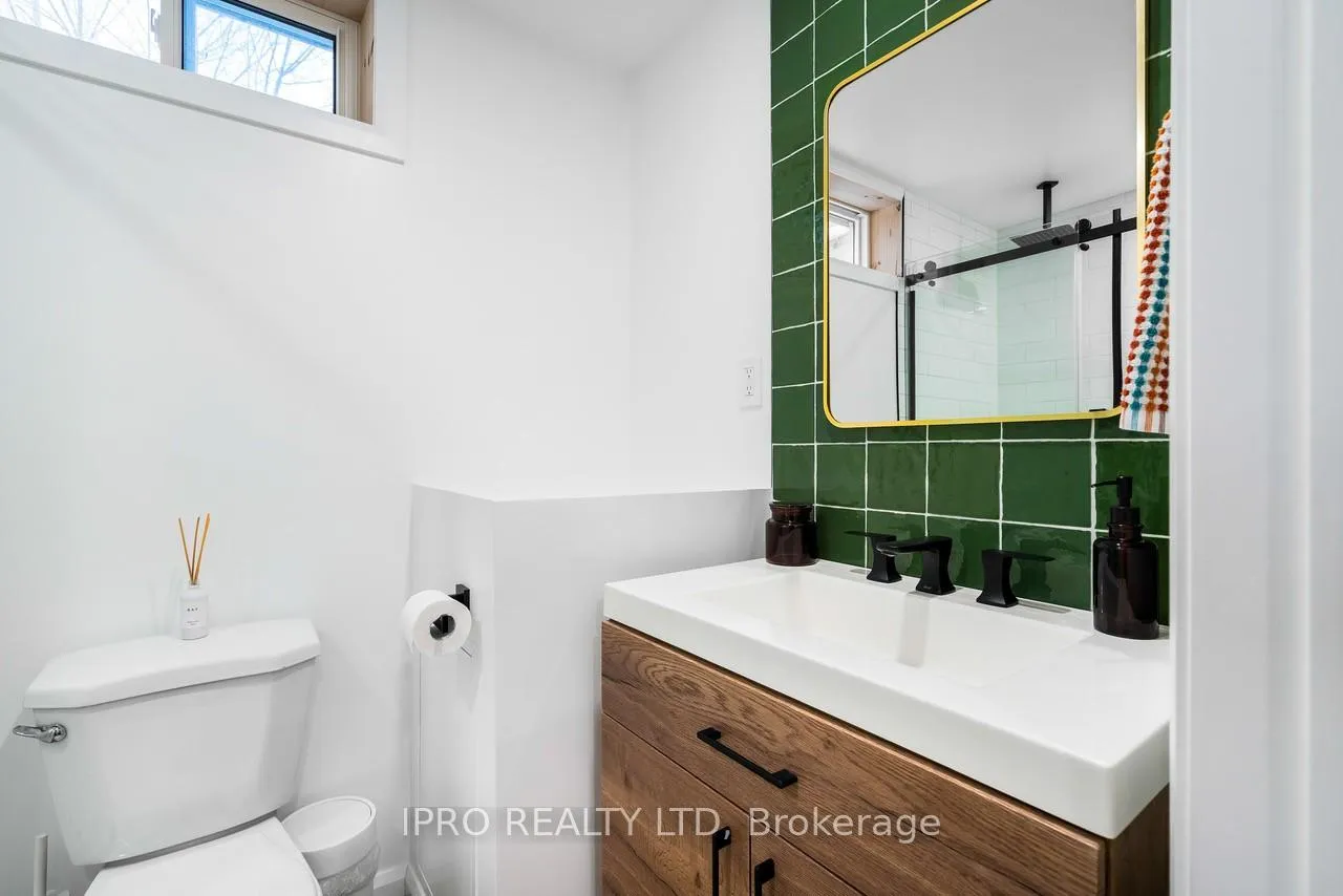 Photo 28 of 19 Reid Crescent, Collingwood — HOMEH