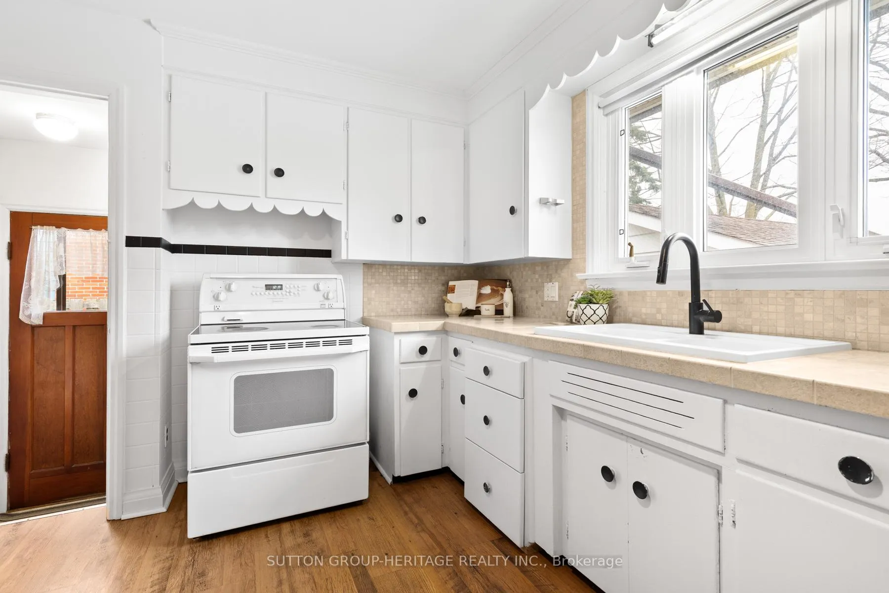 Photo 17 of 122 Euclid Street, Whitby, Downtown Whitby — HOMEH