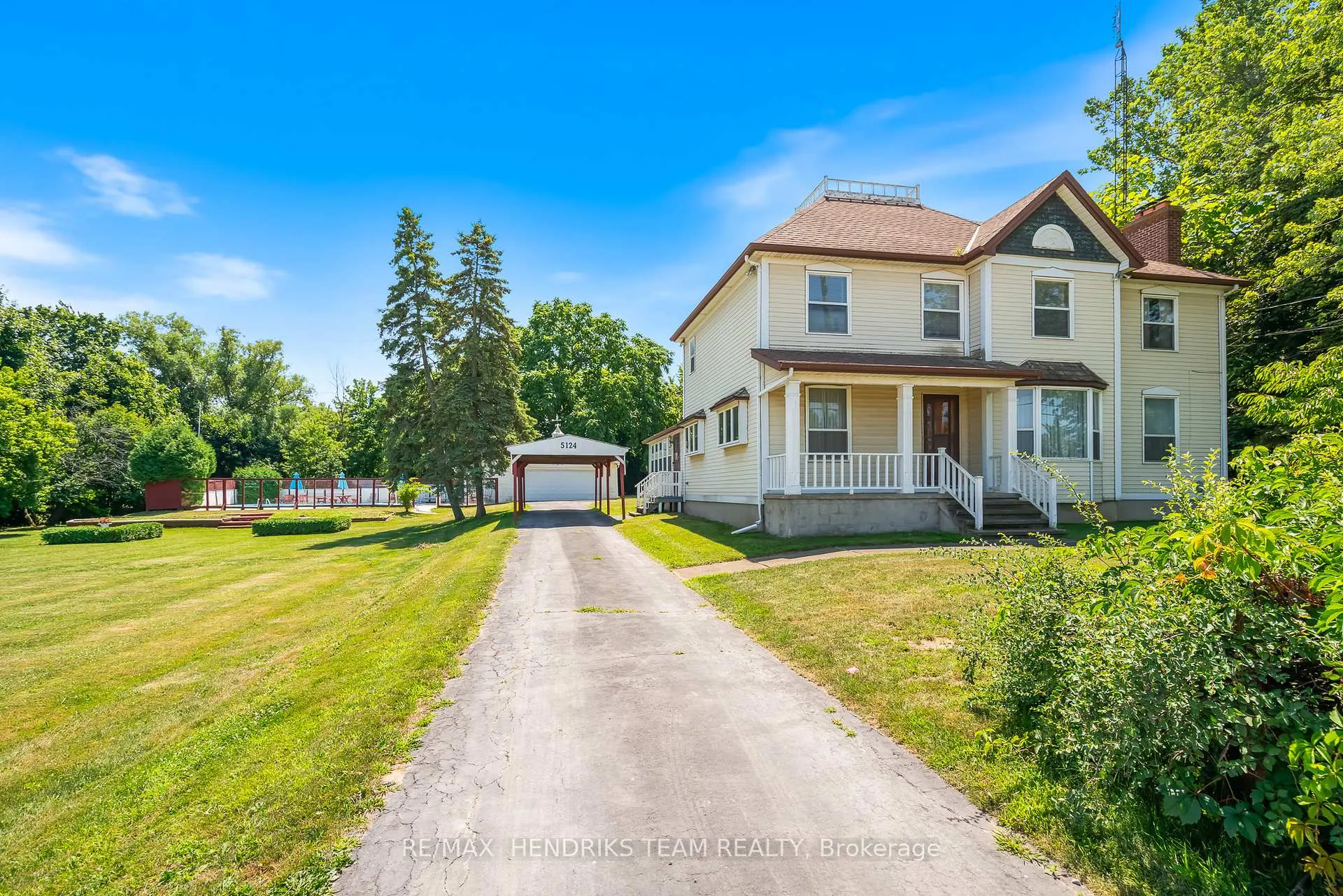 Front of 5124 Greenlane Road