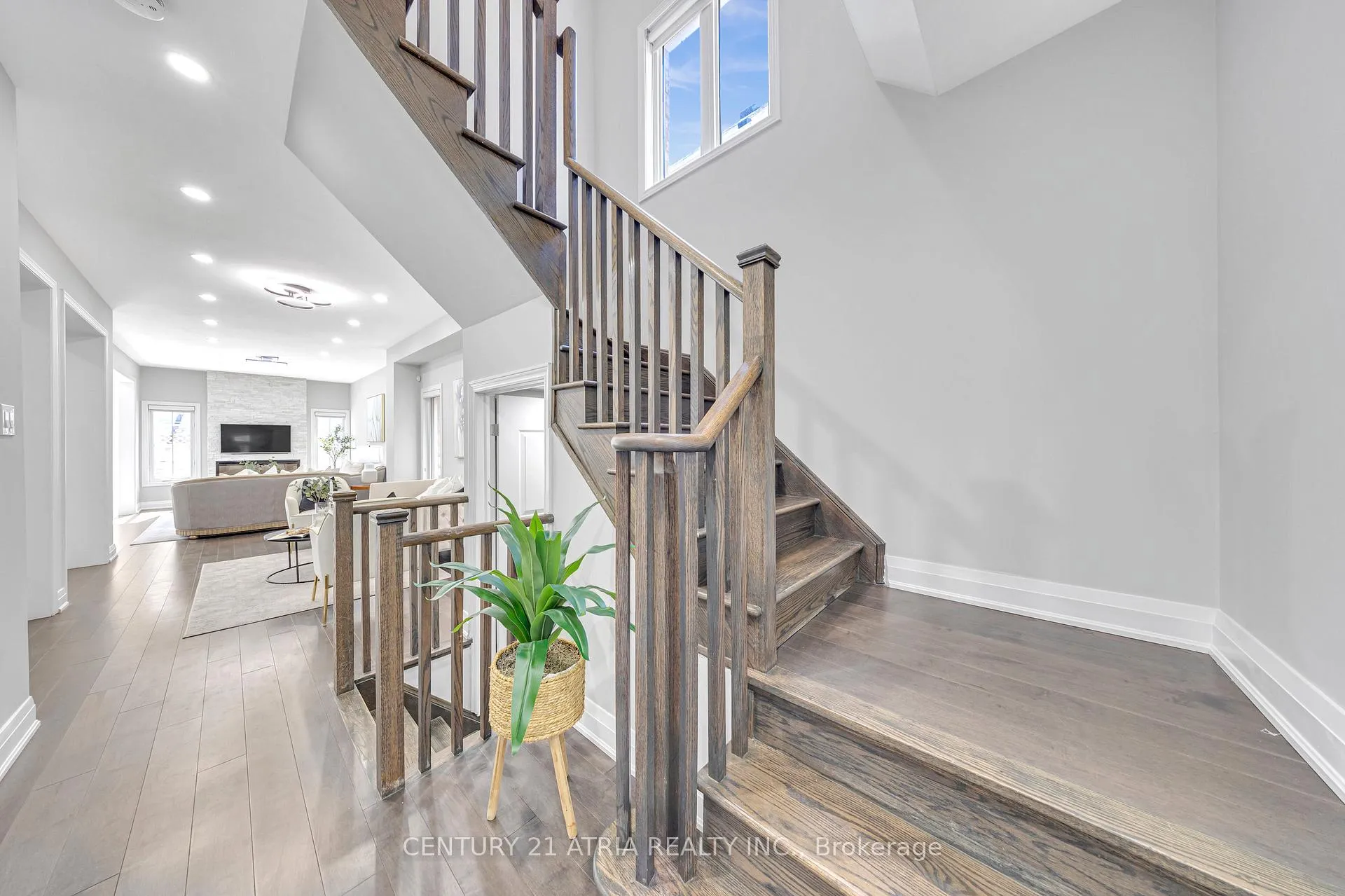 Photo 6 of 37 Fimco Crescent, Markham, Greensborough — HOMEH