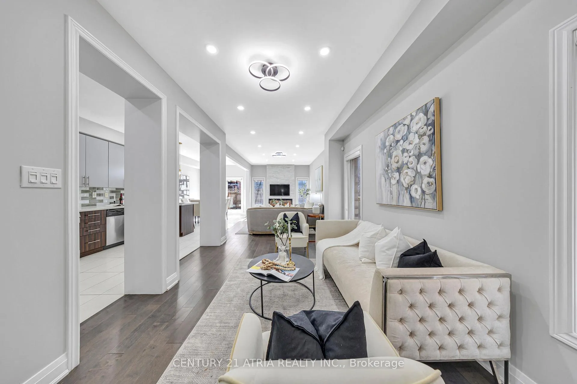 Photo 9 of 37 Fimco Crescent, Markham, Greensborough — HOMEH