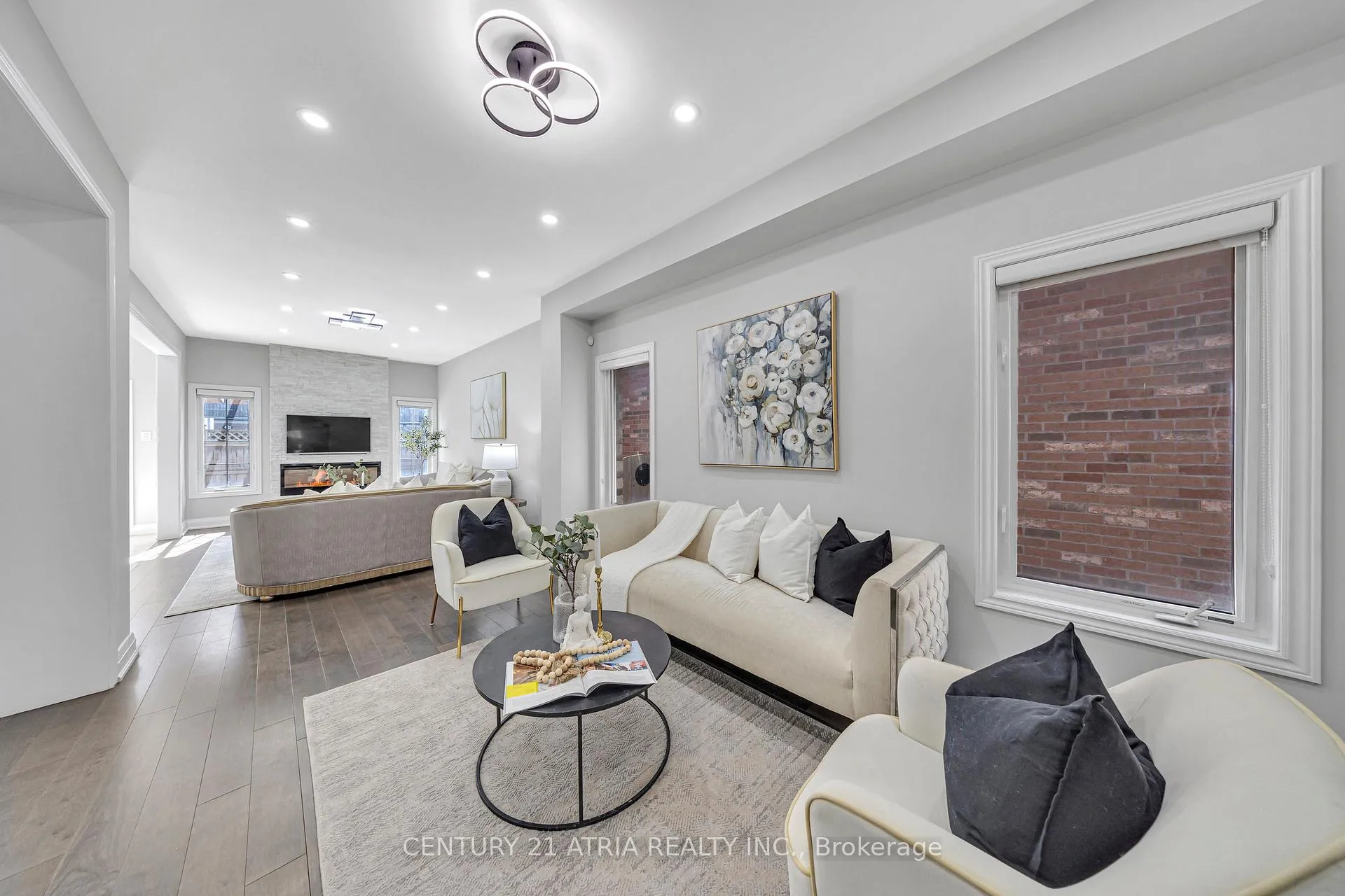 Photo 11 of 37 Fimco Crescent, Markham, Greensborough — HOMEH