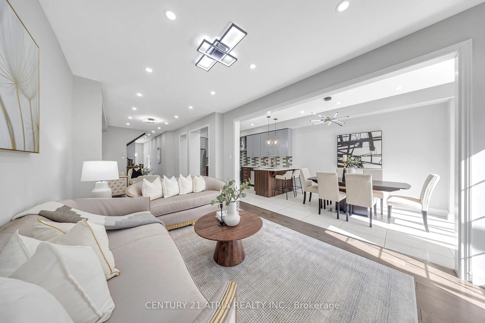 Photo 24 of 37 Fimco Crescent, Markham, Greensborough — HOMEH