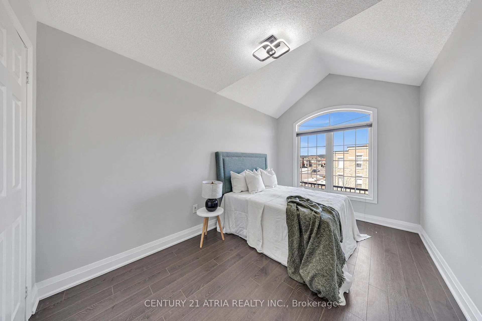 Photo 27 of 37 Fimco Crescent, Markham, Greensborough — HOMEH