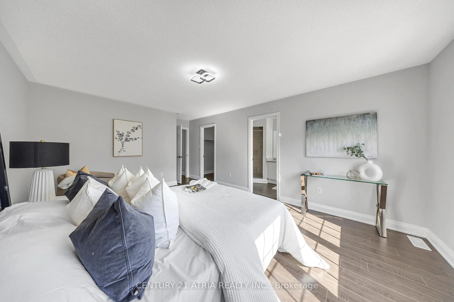 Photo 34 of 37 Fimco Crescent, Markham, Greensborough — HOMEH