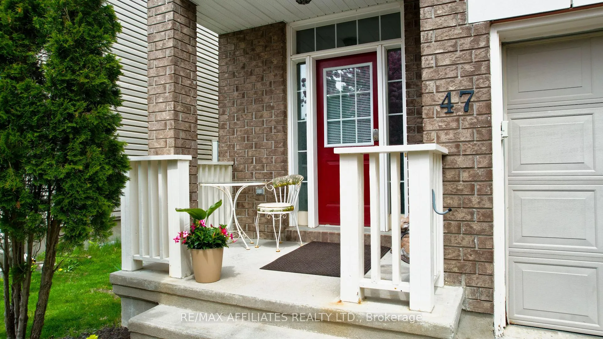 Photo 2 of 47 Saddlesmith Circle, Ottawa, Kanata - Emerald Meadows/Trailwest — HOMEH