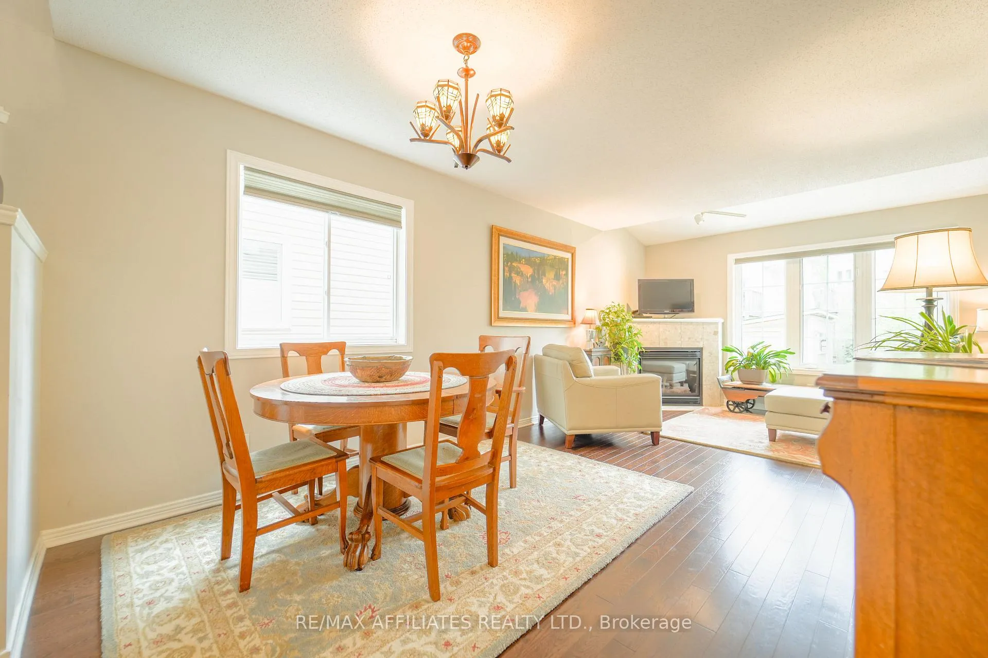 Photo 6 of 47 Saddlesmith Circle, Ottawa, Kanata - Emerald Meadows/Trailwest — HOMEH