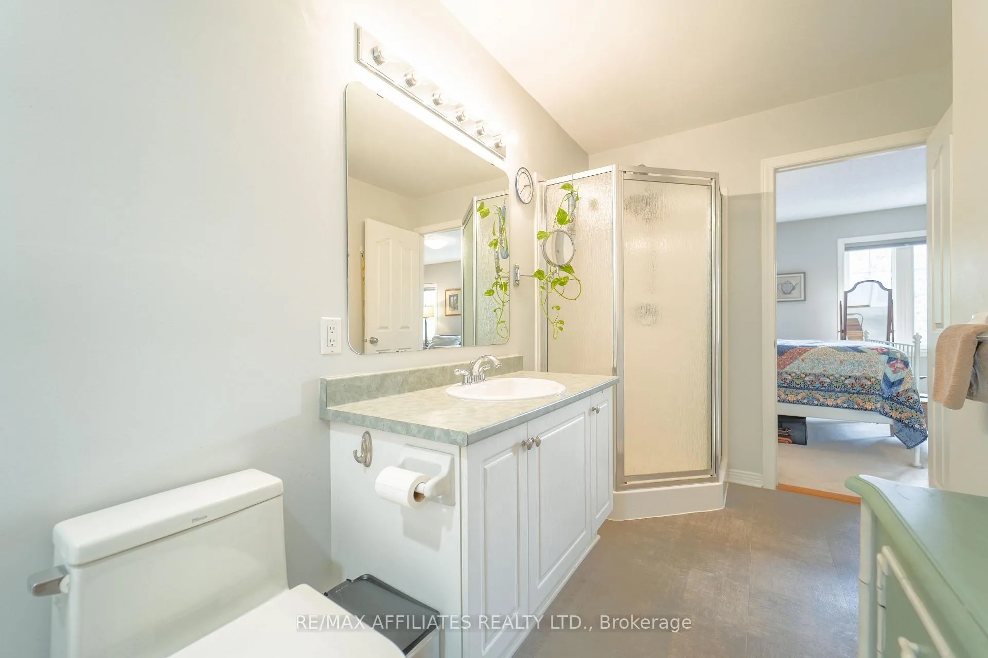Photo 21 of 47 Saddlesmith Circle, Ottawa, Kanata - Emerald Meadows/Trailwest — HOMEH
