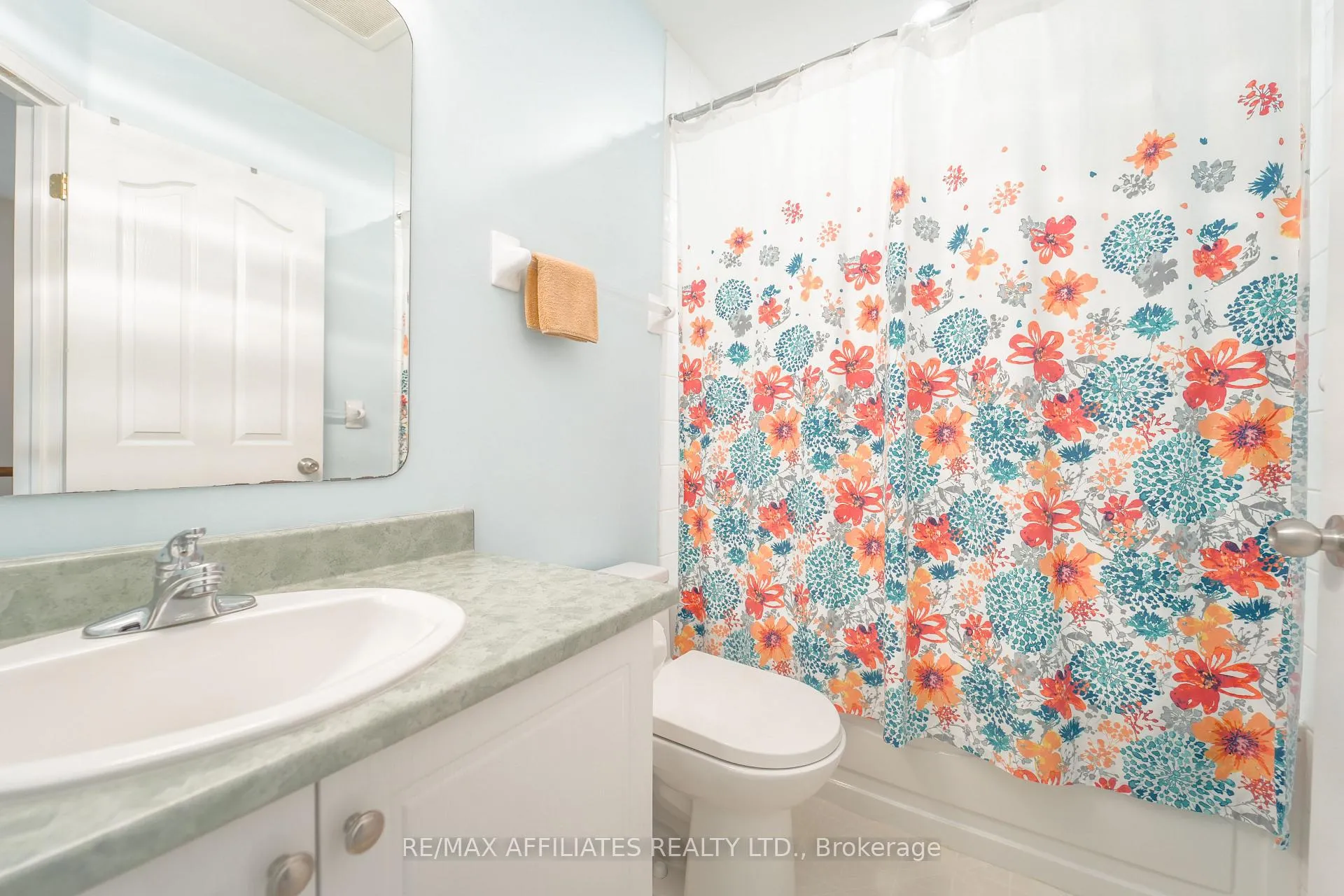 Photo 26 of 47 Saddlesmith Circle, Ottawa, Kanata - Emerald Meadows/Trailwest — HOMEH