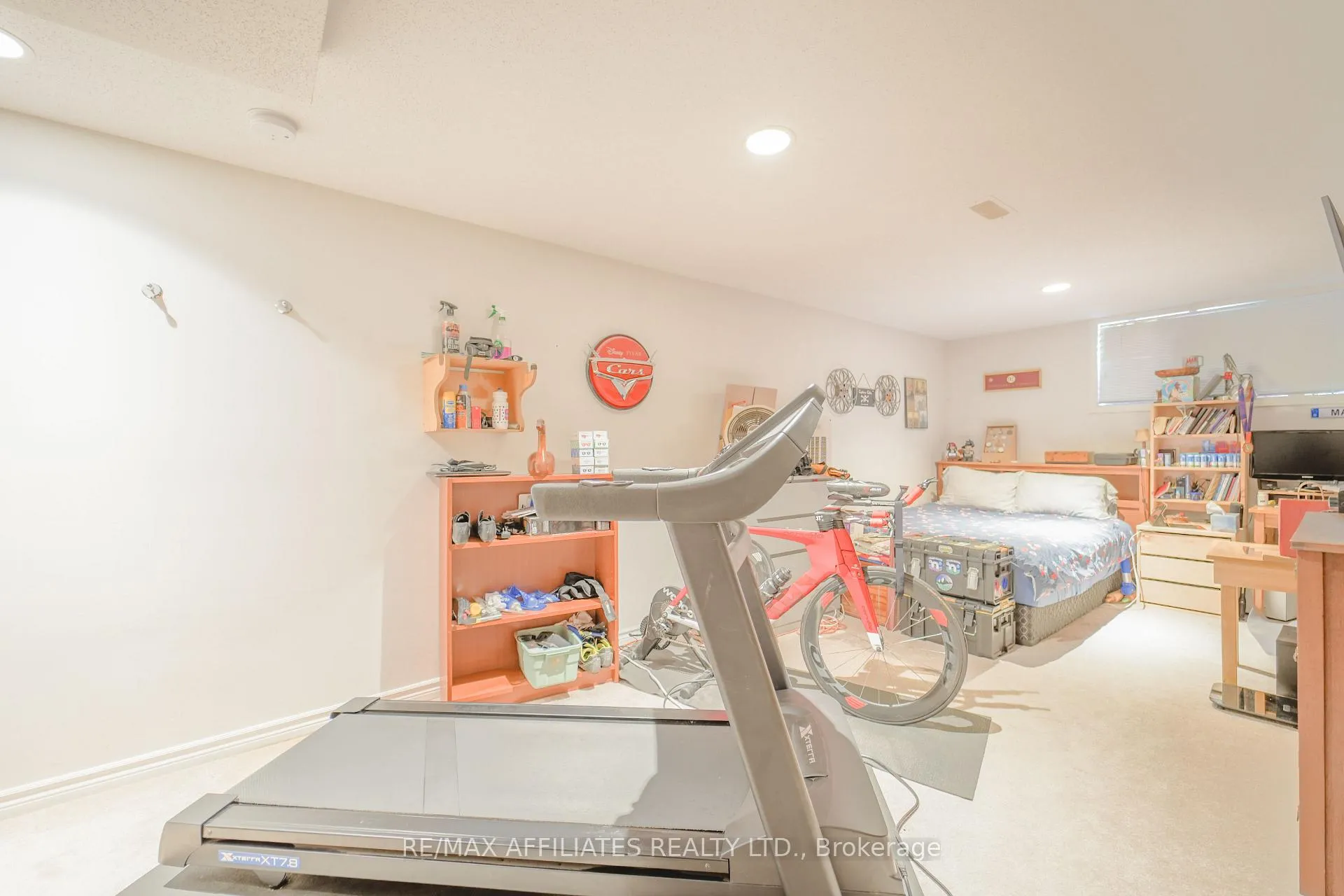 Photo 28 of 47 Saddlesmith Circle, Ottawa, Kanata - Emerald Meadows/Trailwest — HOMEH