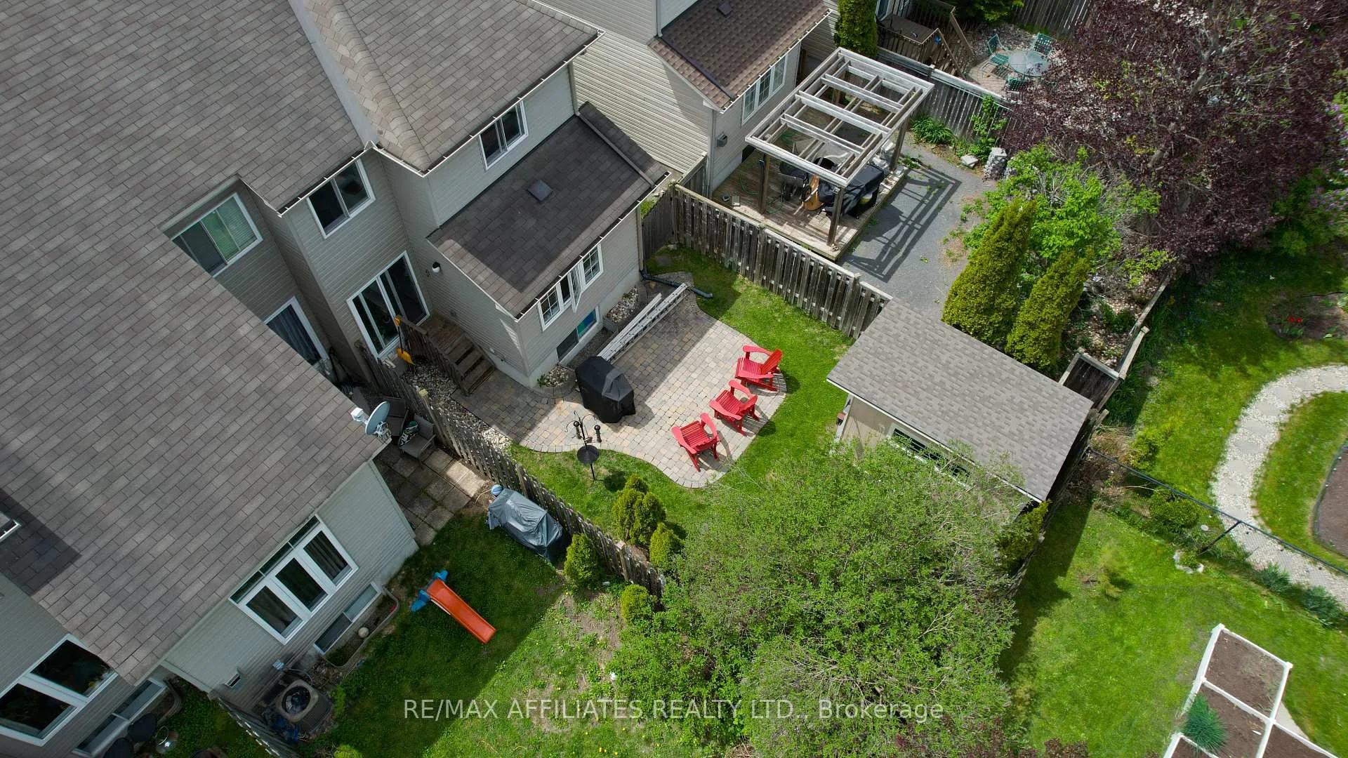 Photo 33 of 47 Saddlesmith Circle, Ottawa, Kanata - Emerald Meadows/Trailwest — HOMEH