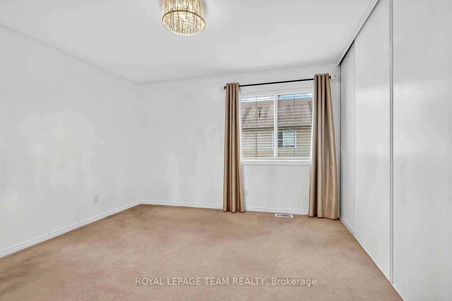 Photo 22 of 114 Wharhol Private, Ottawa, Westcliffe Estates — HOMEH