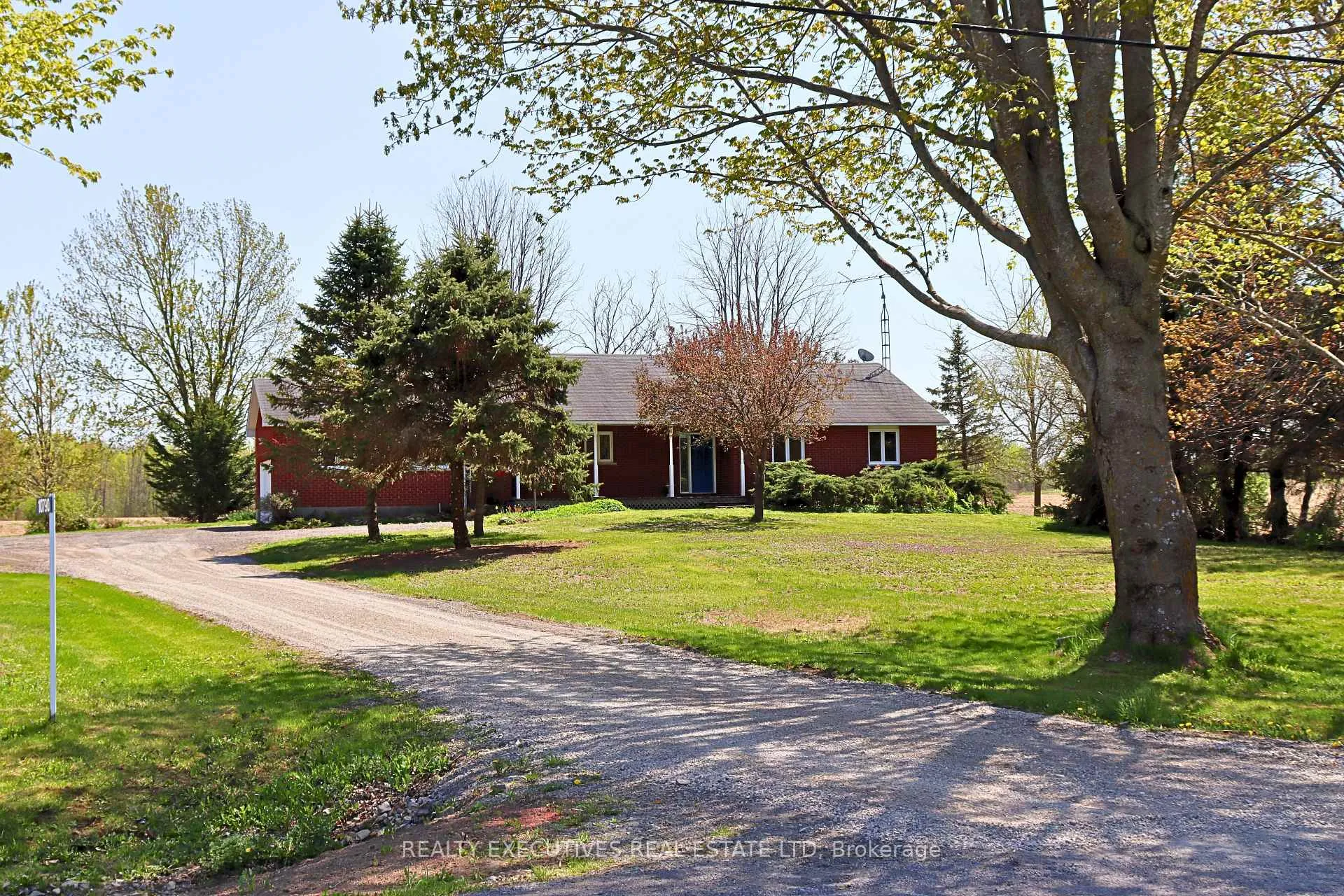 Photo 3 of 10790 Van Camp Road, North Dundas, North Dundas (Mountain) Twp — HOMEH