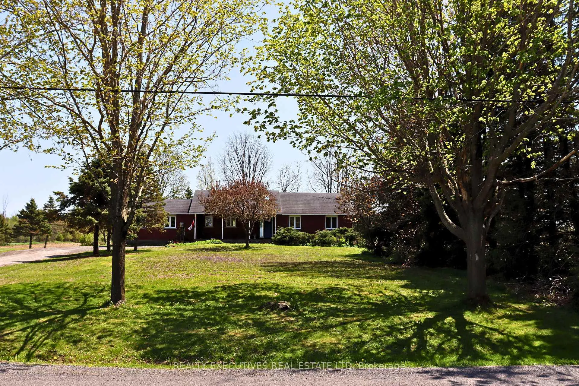 Photo 5 of 10790 Van Camp Road, North Dundas, North Dundas (Mountain) Twp — HOMEH