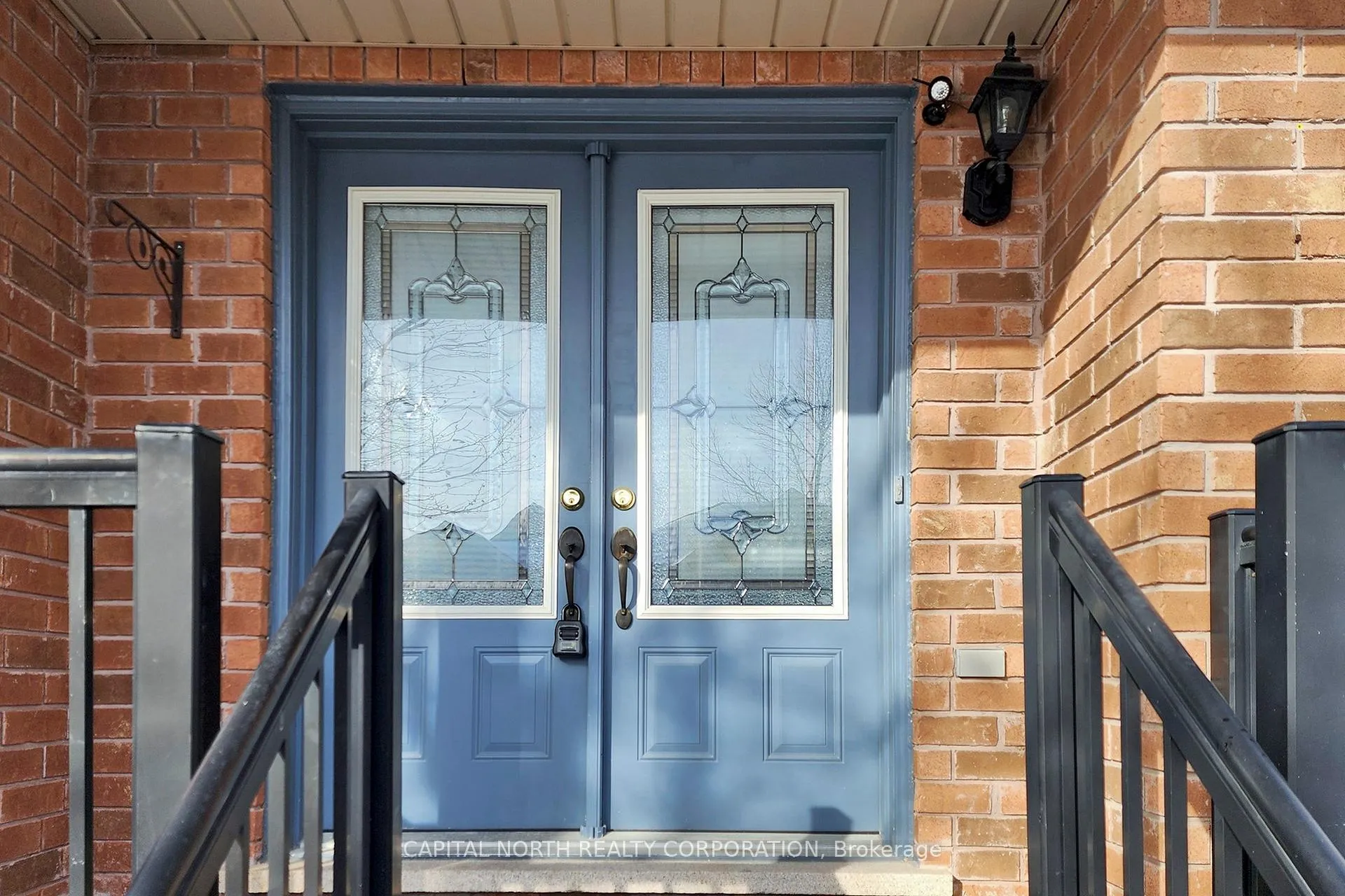 Photo 2 of 197 Venice Gate Drive, Vaughan, Vellore Village — HOMEH