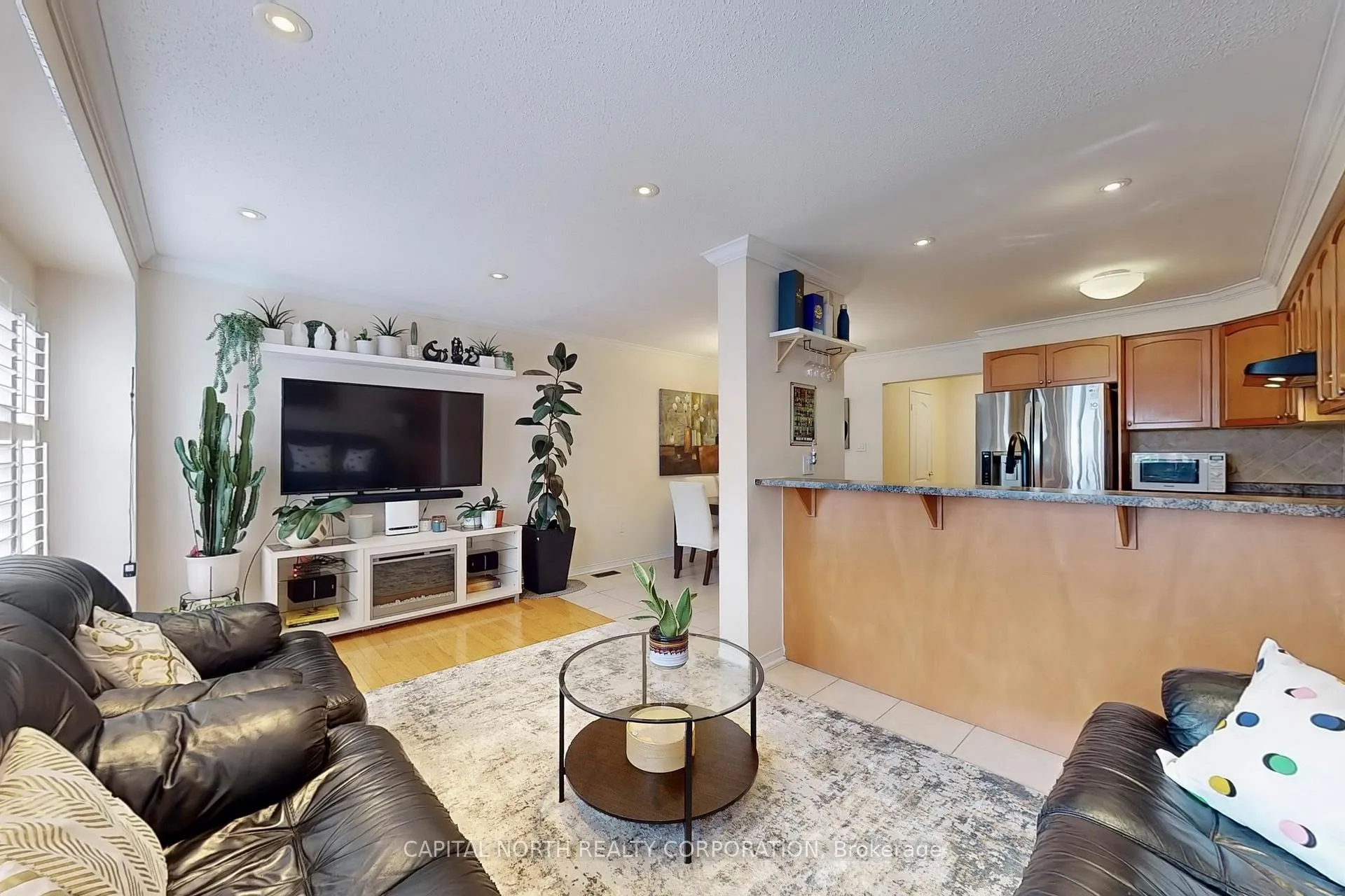 Photo 5 of 197 Venice Gate Drive, Vaughan, Vellore Village — HOMEH